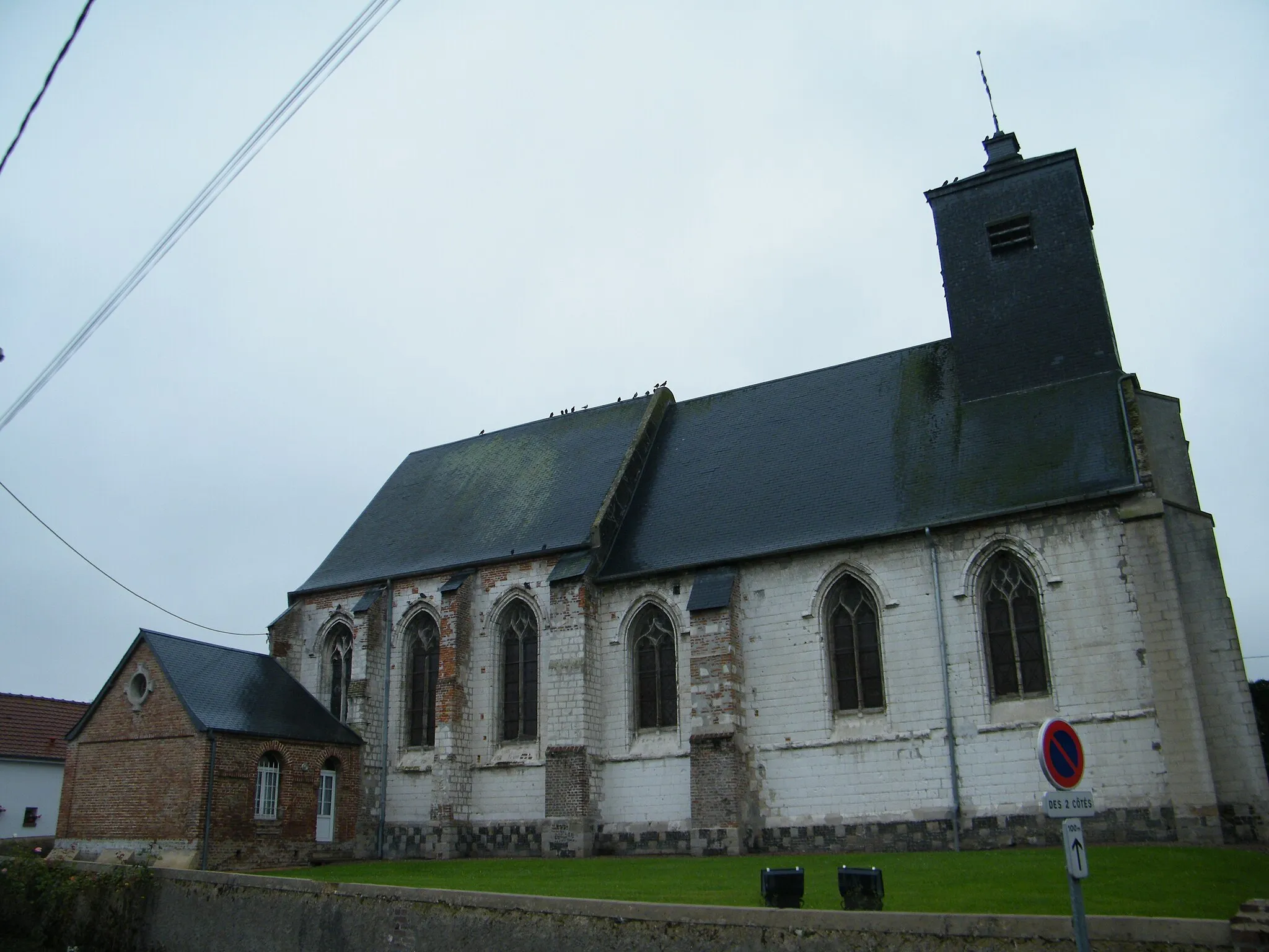 Photo showing: Eglise St-André, côté nord.