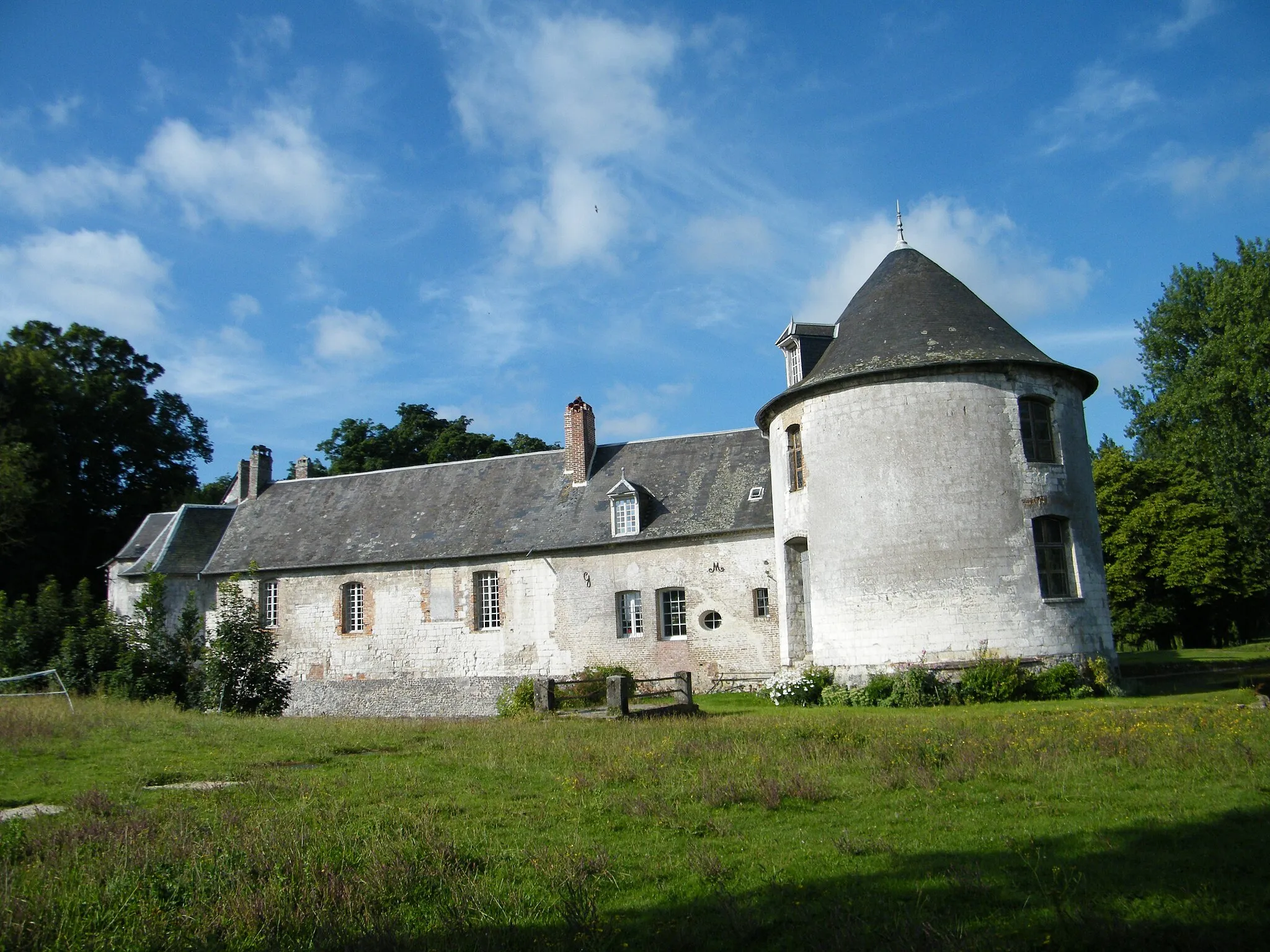 Photo showing: Nampont (Somme, Fr), Château-fort (3)