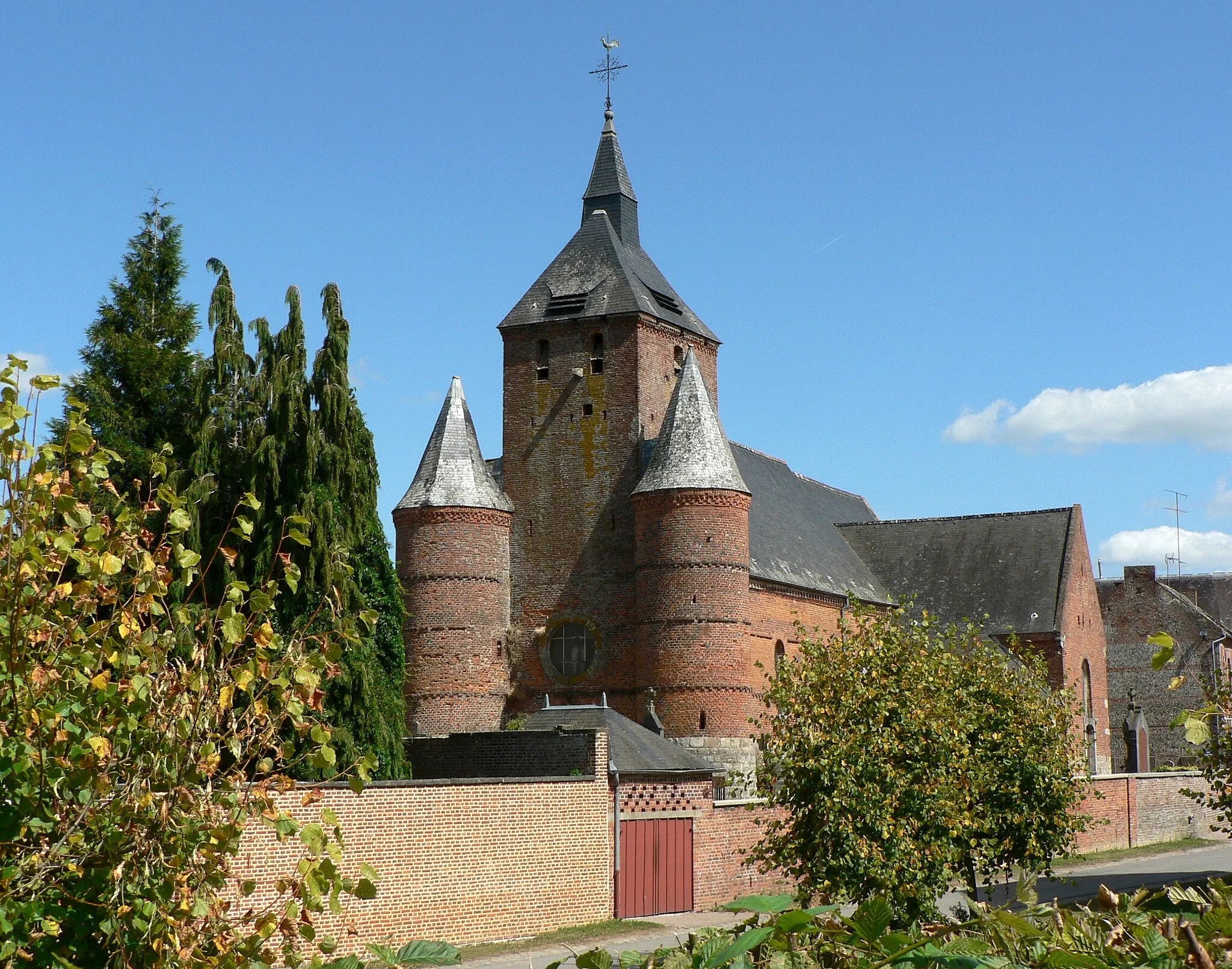 Photo showing: Église fortifiée de Autreppes, Aisne, France