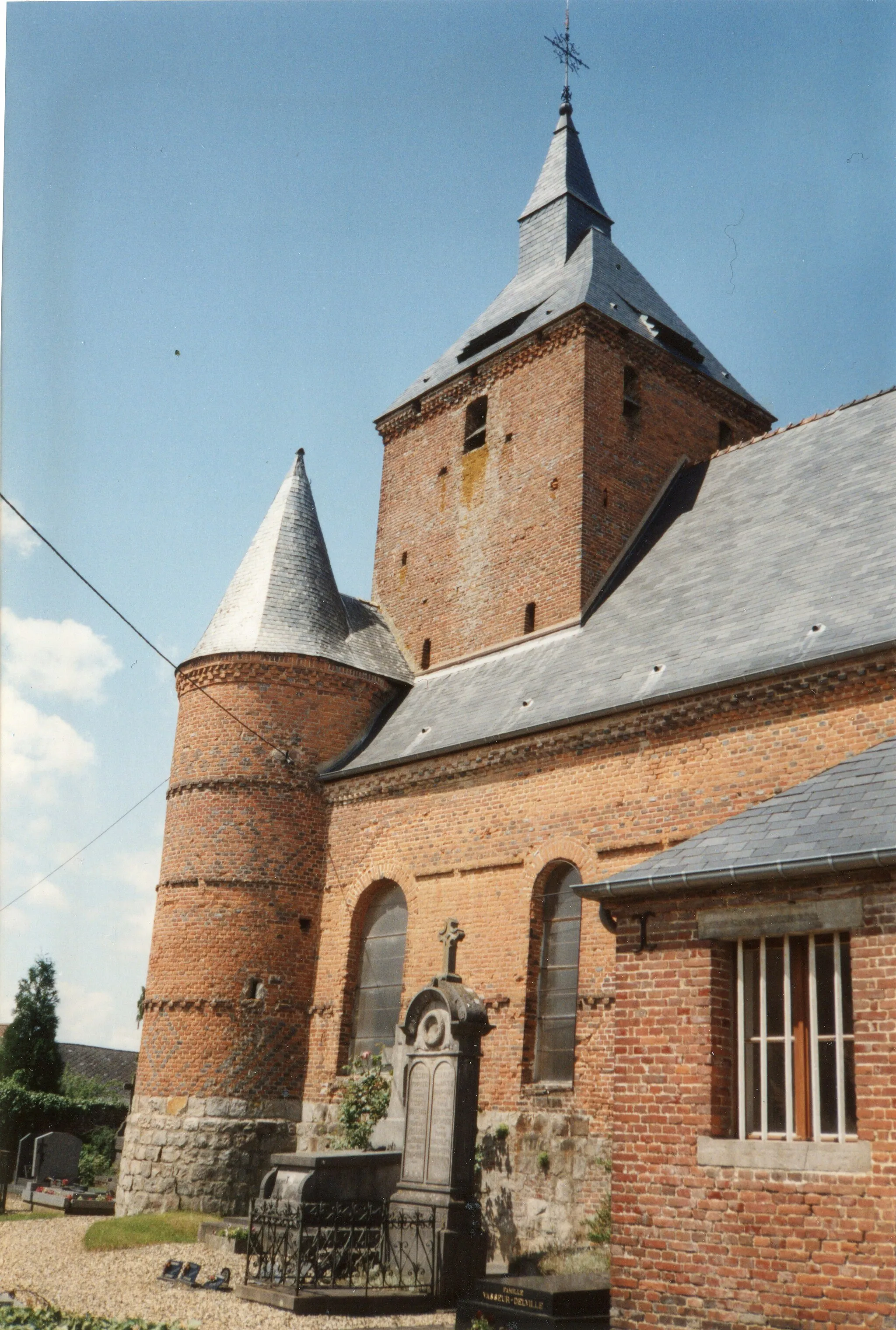 Photo showing: Église Saint-Hilaire d'Autreppes en 1991