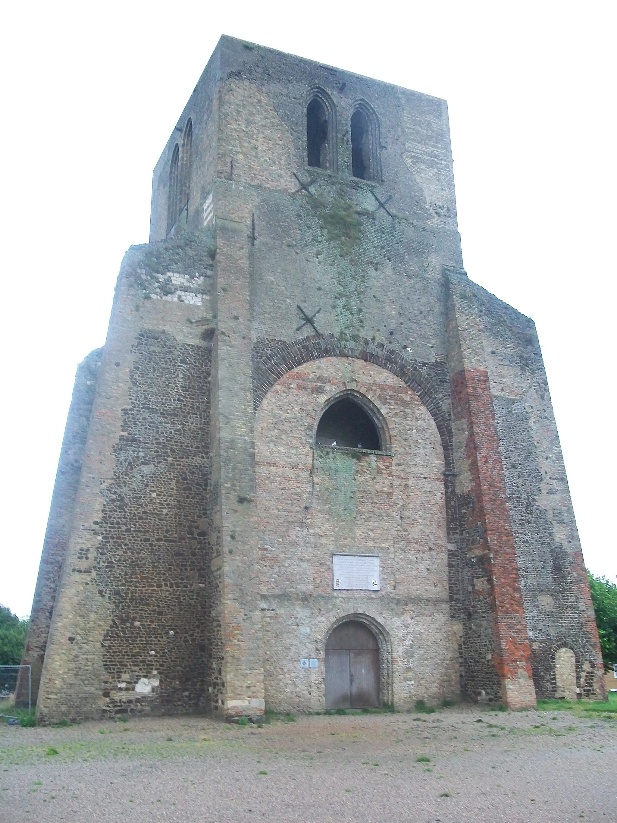 Photo showing: This building is inscrit au titre des monuments historiques de la France. It is indexed in the base Mérimée, a database of architectural heritage maintained by the French Ministry of Culture, under the reference PA00107366 .