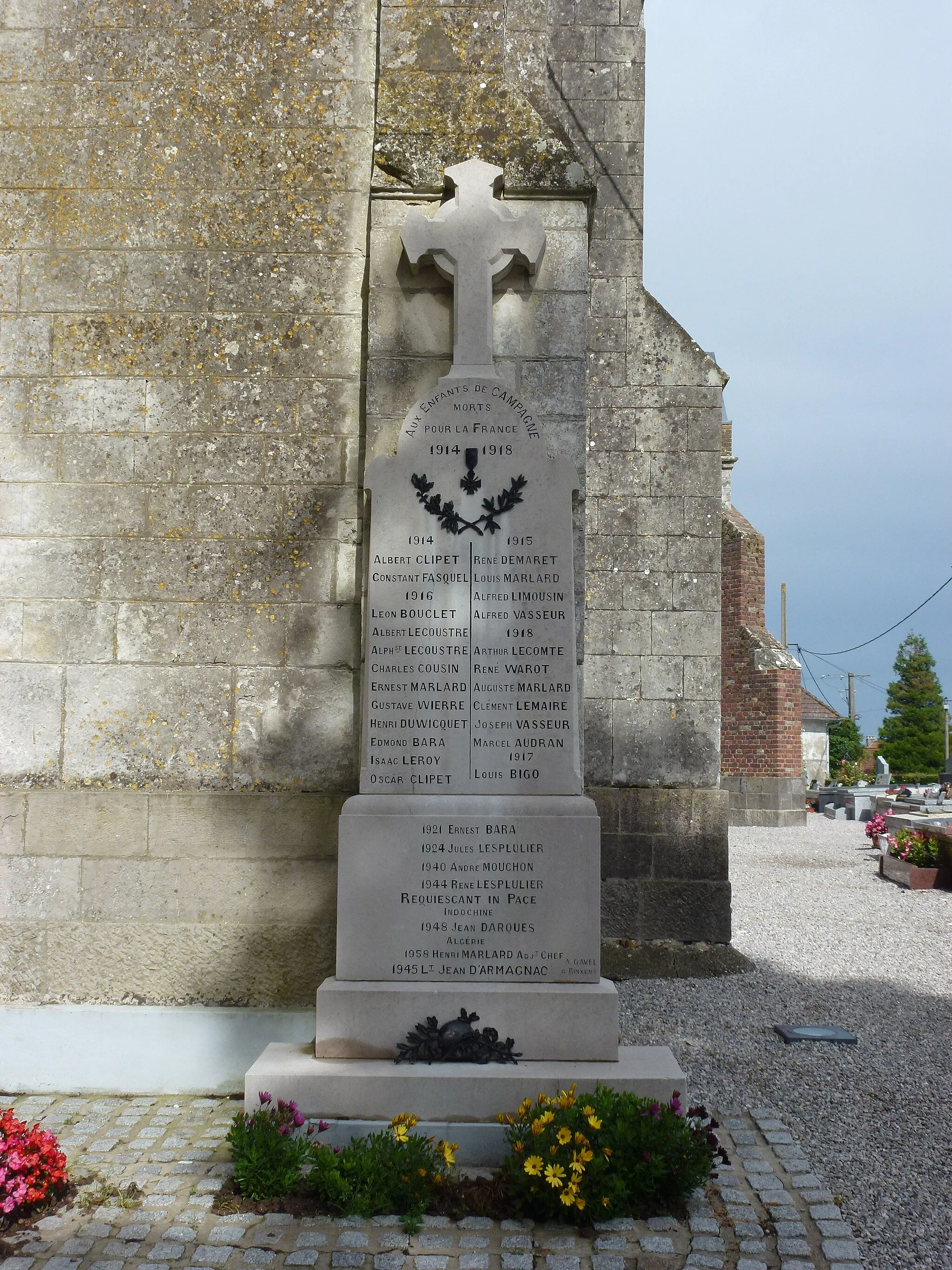 Photo showing: Campagne-lès-Guines (Pas-de-Calais) monument aux morts