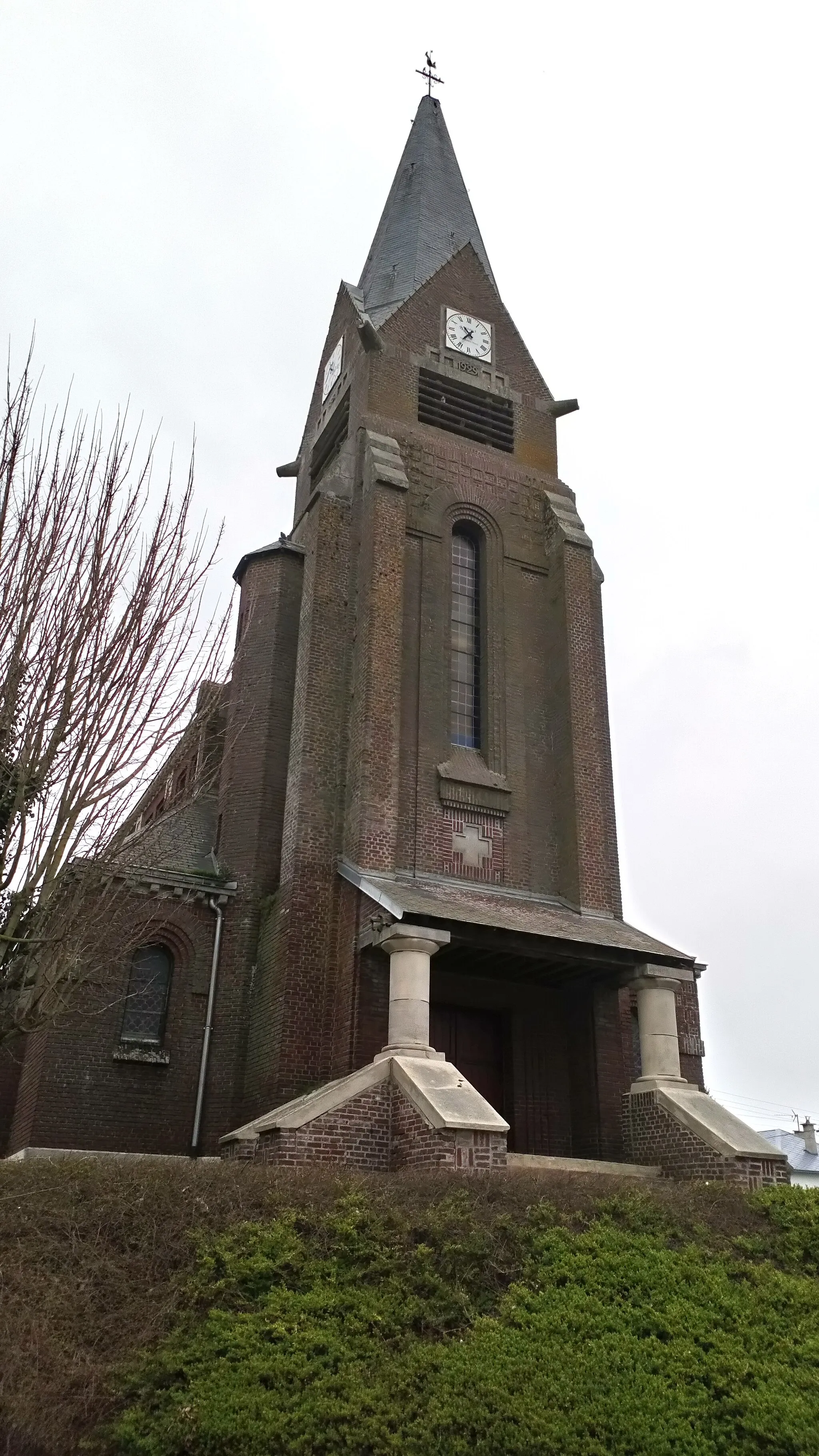 Photo showing: Église Saint-Martin d'Irles 13