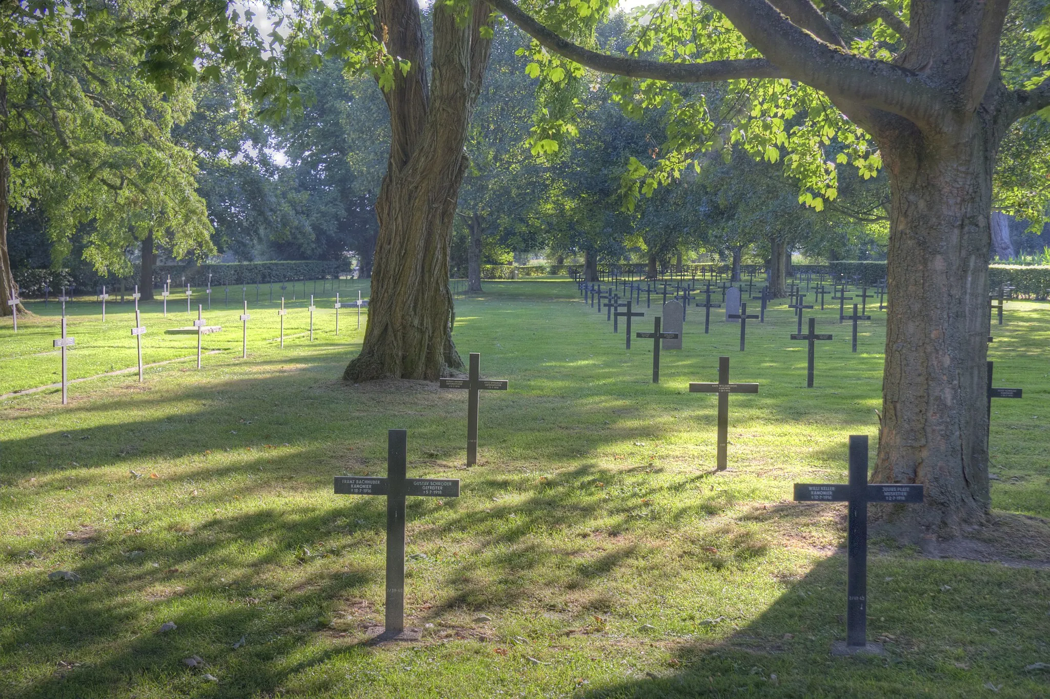 Photo showing: Le cimetière Allemand de Sapignies