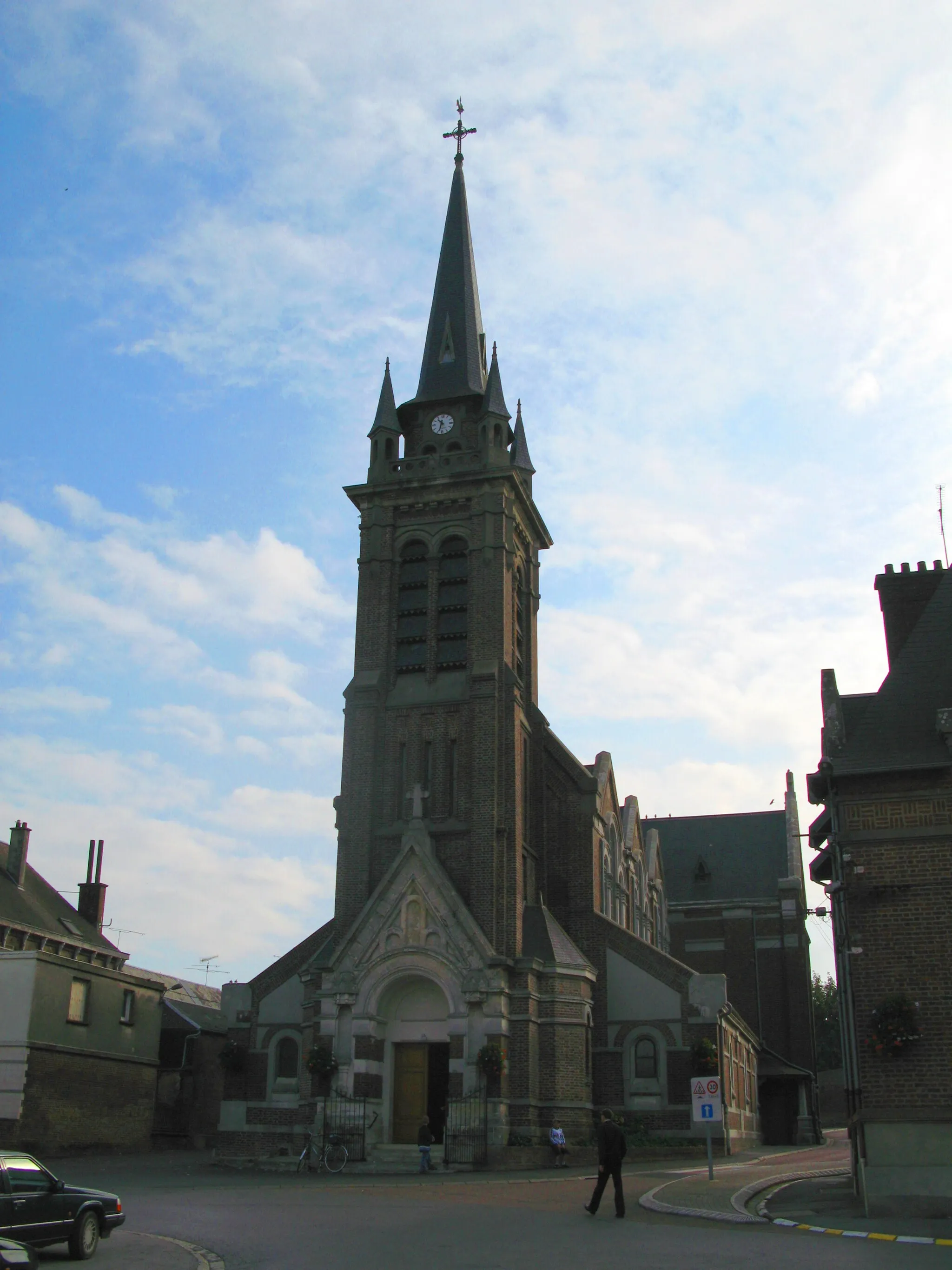 Photo showing: Origny-Sainte-Benoite (Aisne, France) -

L'église.