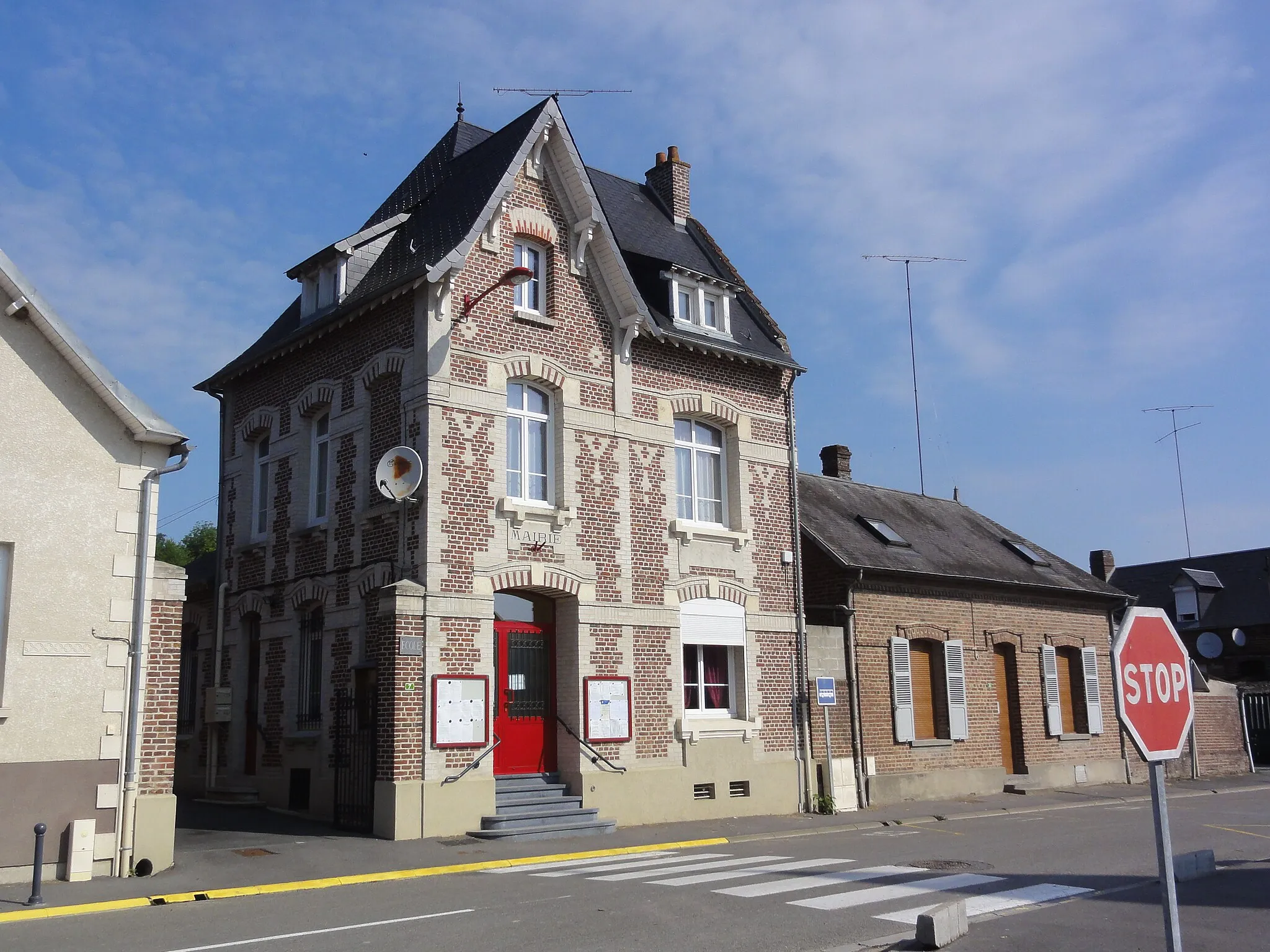 Photo showing: Neuvillette (Aisne) mairie