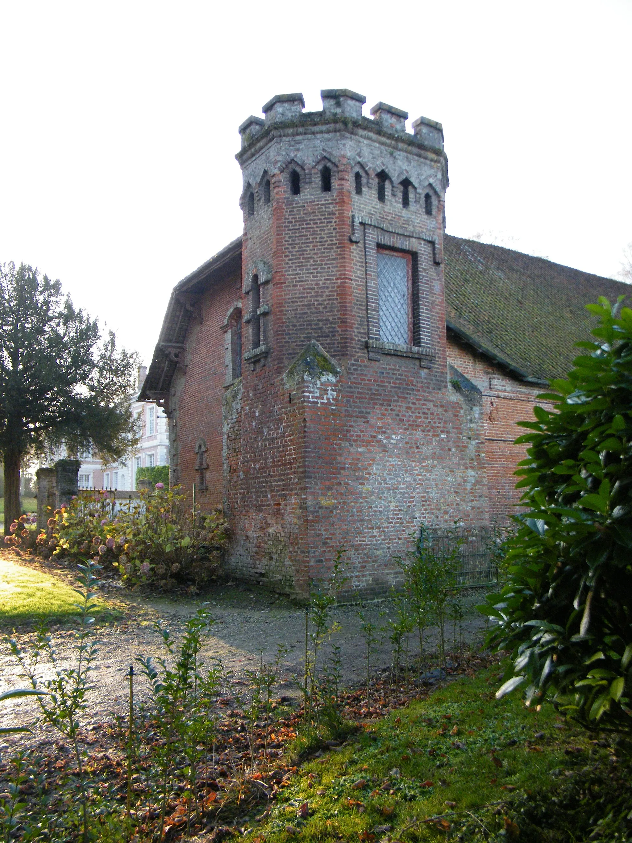 Photo showing: Dépendance du château, entrée latérale, Brailly-Cornehotte, Somme, France.