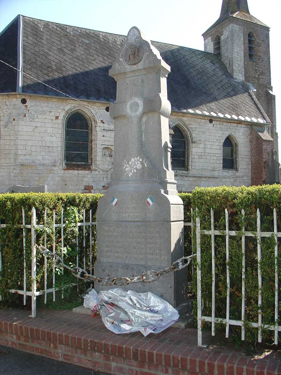 Photo showing: Monument aux morts d'Herlincourt