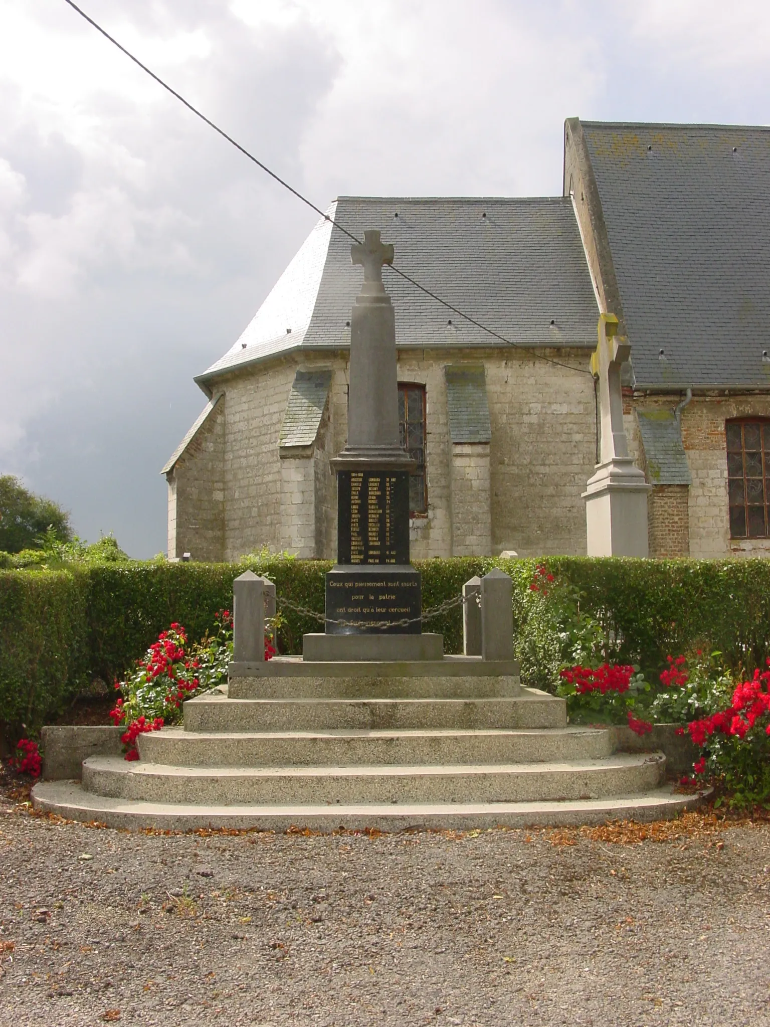 Photo showing: Monument aux morts d'Ostreville