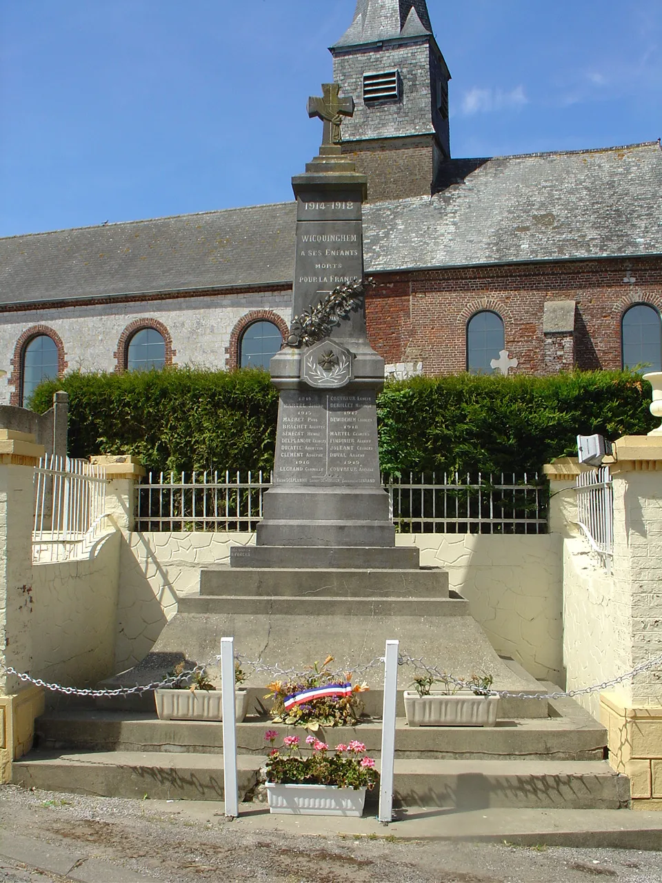 Photo showing: Monument aux morts de Wicquinghem