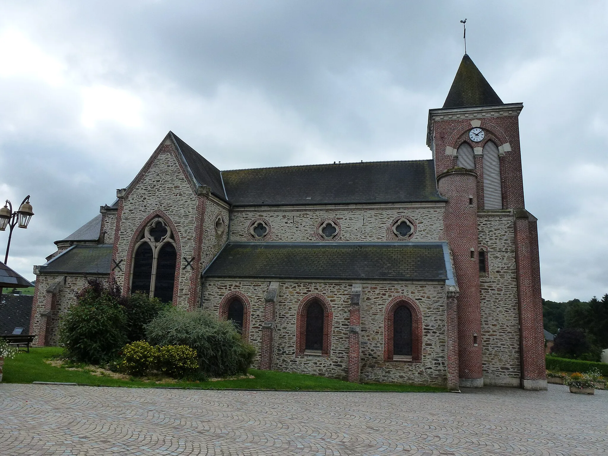 Photo showing: La Neuville-aux-Joûtes (Ardennes) église