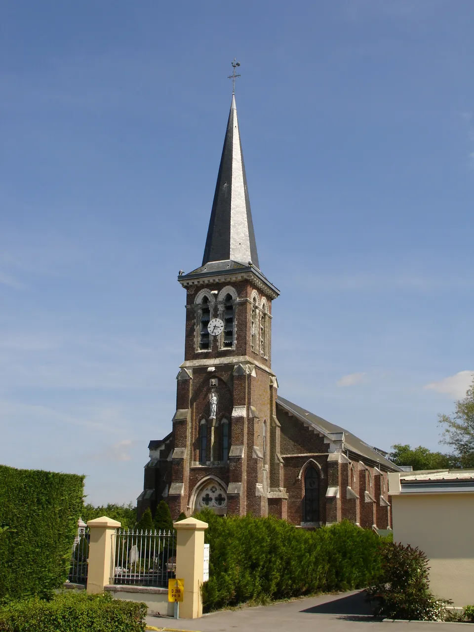 Photo showing: Église des Attaques