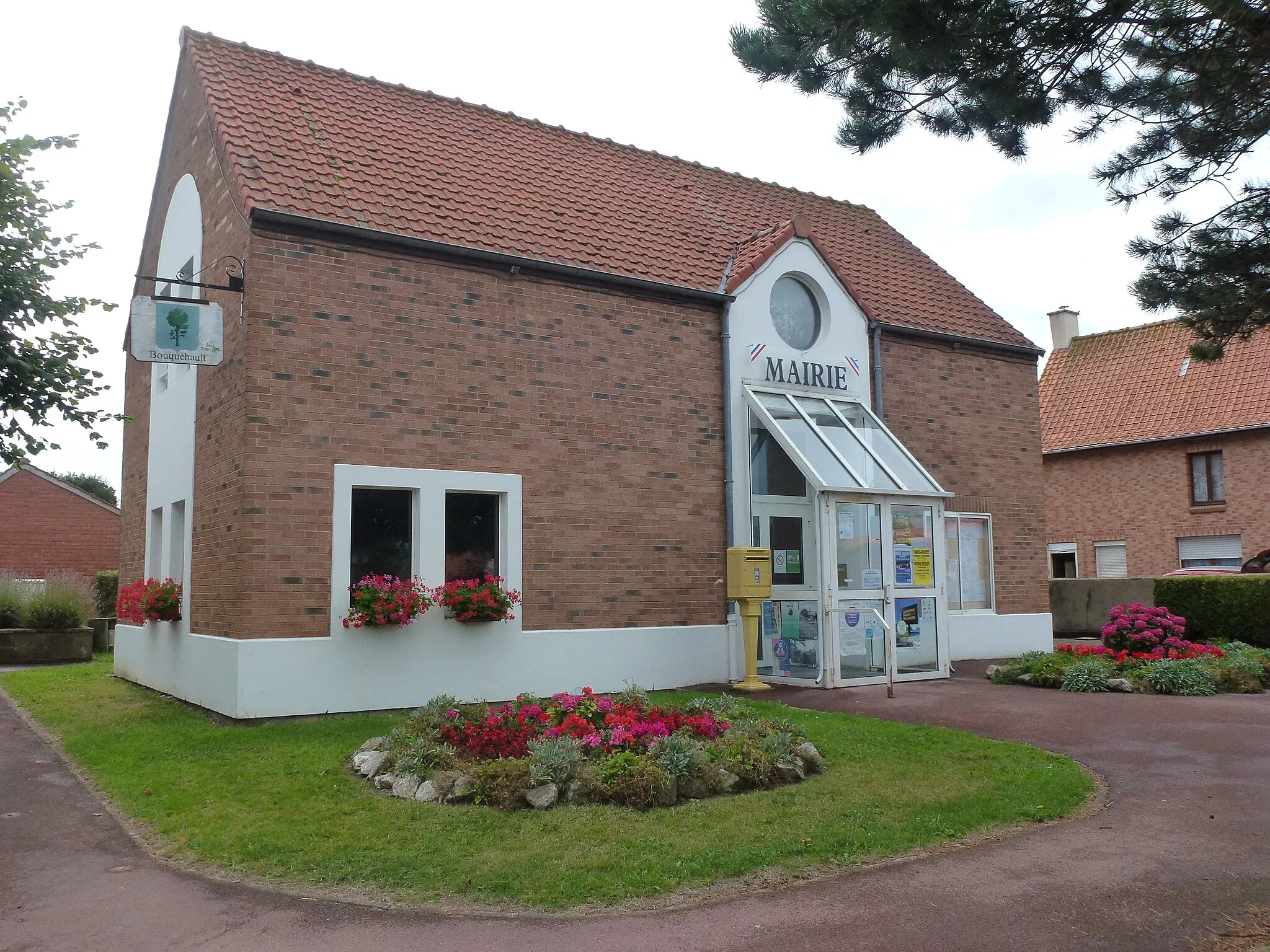 Photo showing: Bouquehault (Pas-de-Calais) mairie