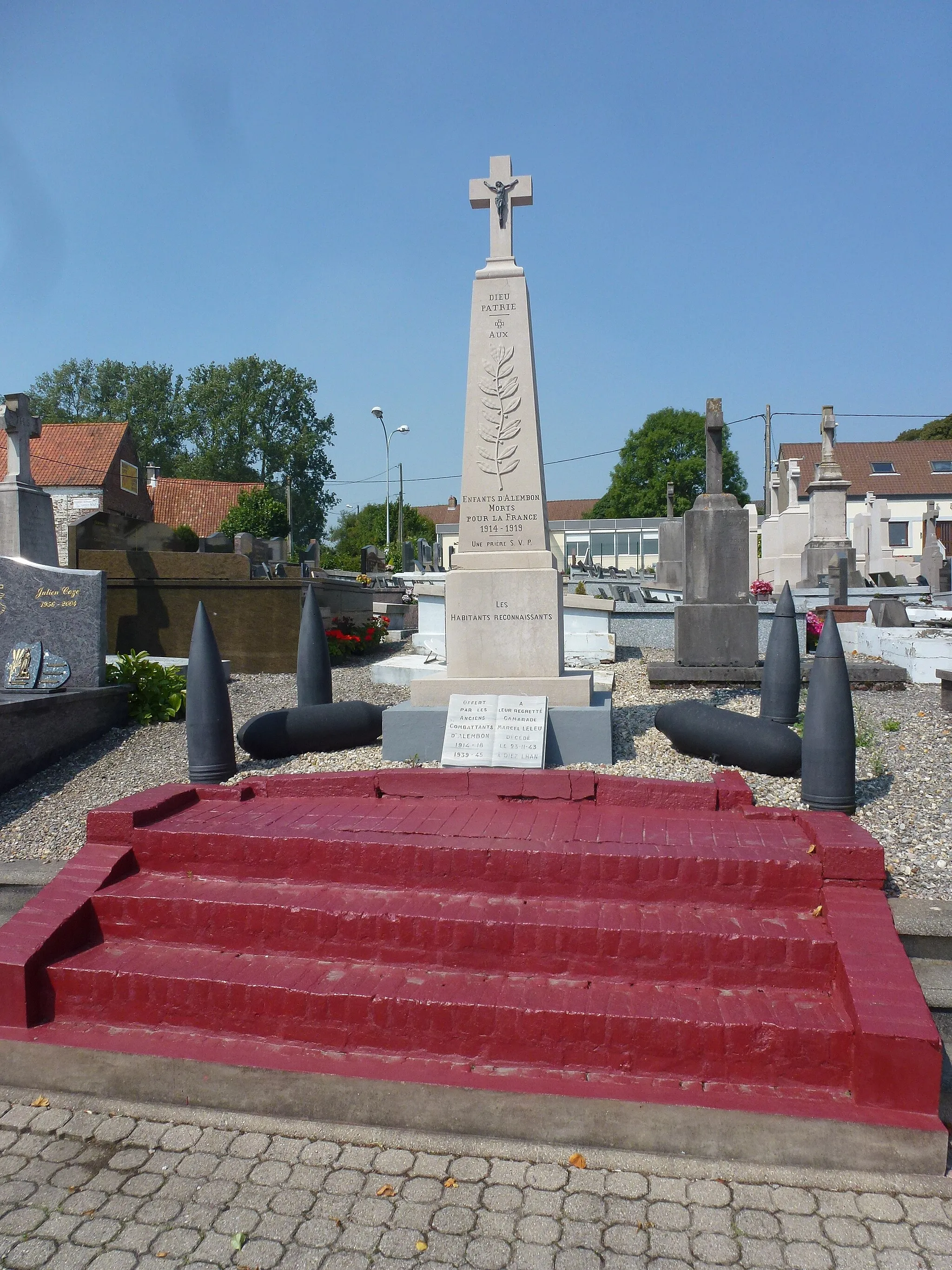 Photo showing: Alembon (Pas-de-Calais) monument aux morts