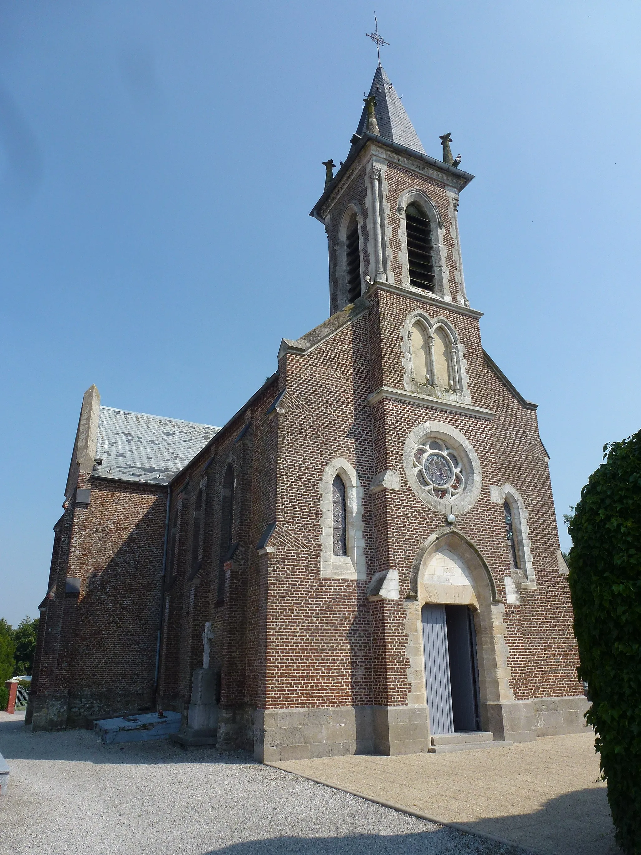 Photo showing: Herbinghen (Pas-de-Calais) église, façade avec tour