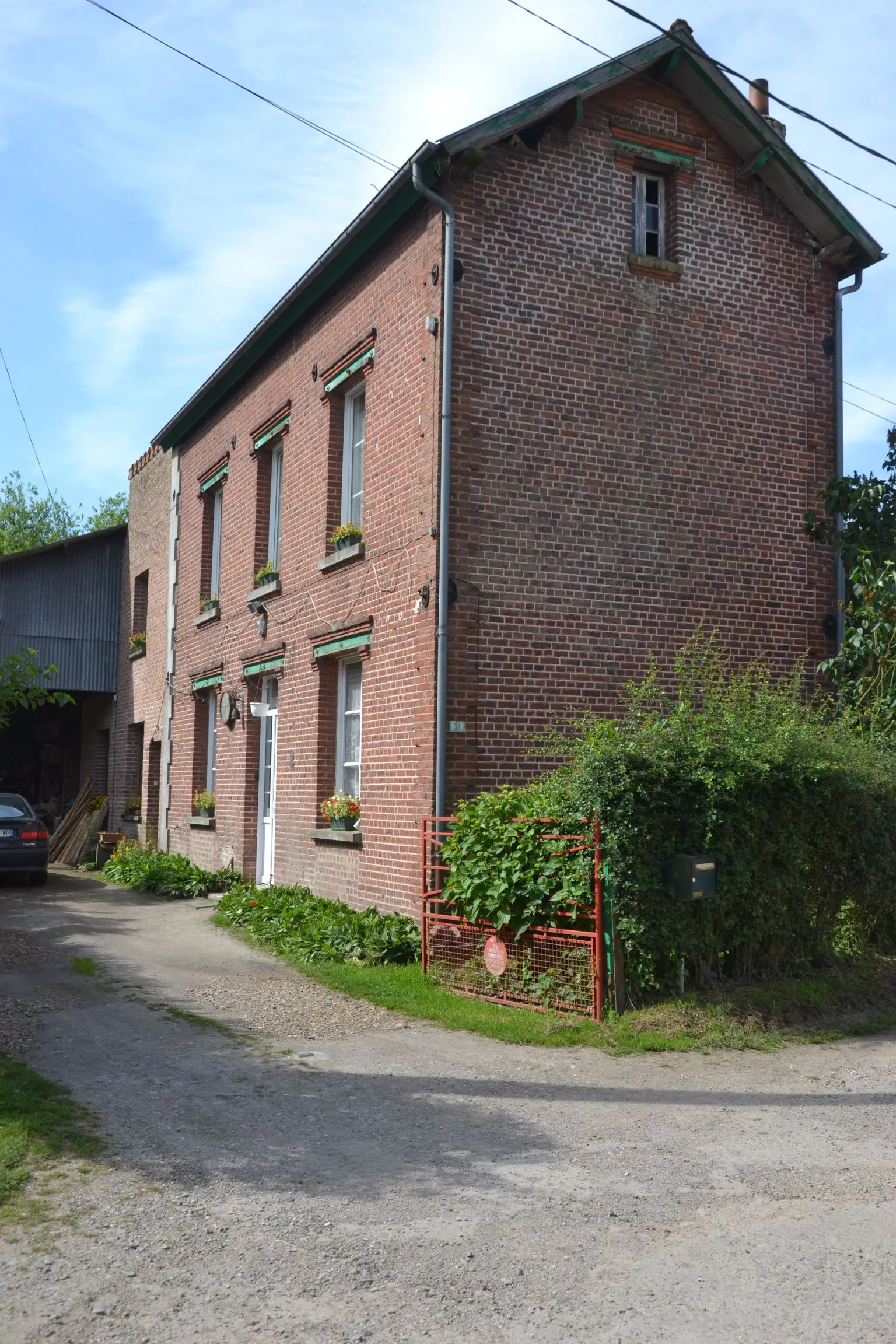 Photo showing: Ancienne halte de chemin de fer à Bellefontaine, hameau de Mencas