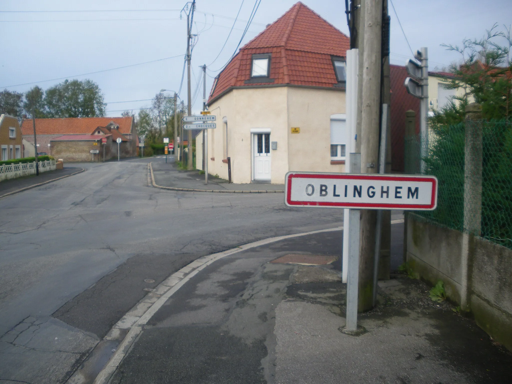 Photo showing: Panneau d'entrée d'Oblinghem, vu depuis Vendin-les-Béthune.