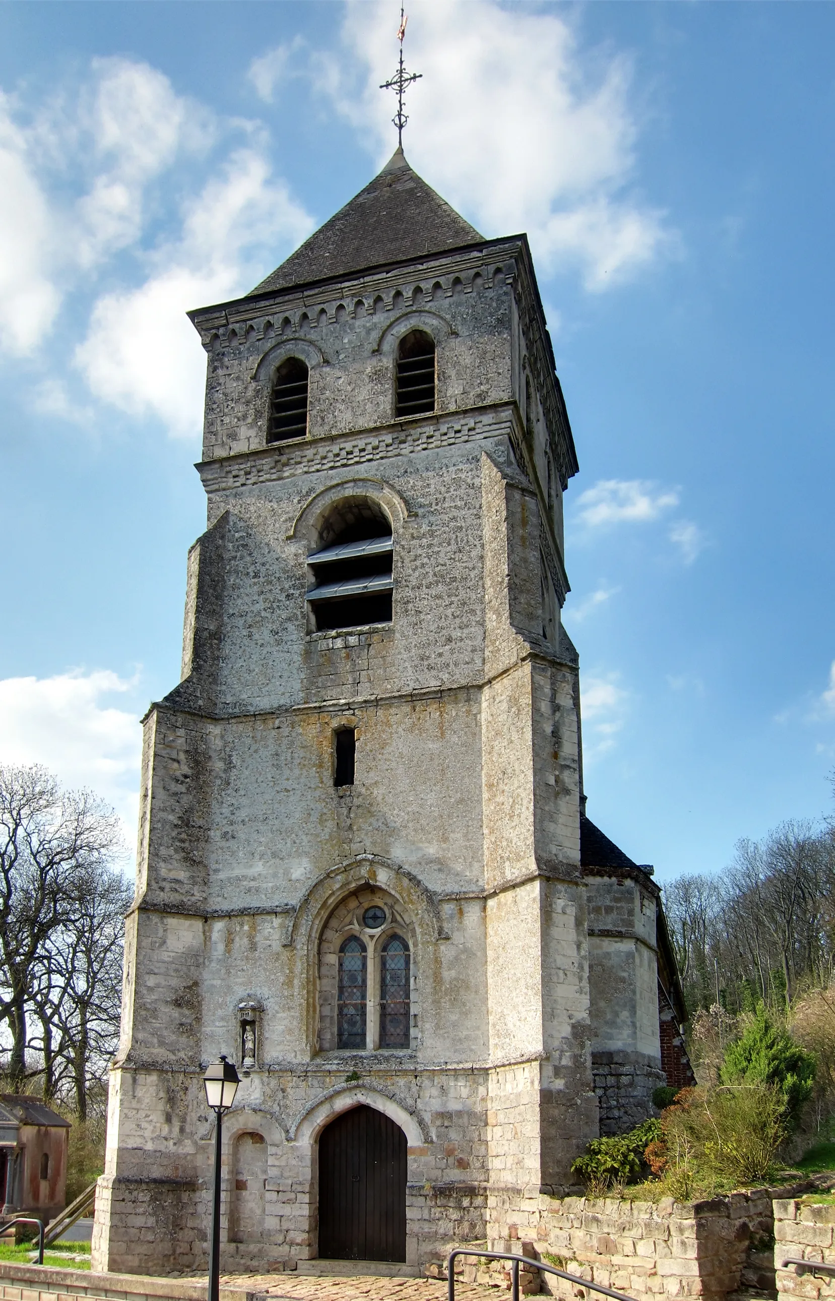 Photo showing: L'église de Fresnicourt-le-Dolmen.