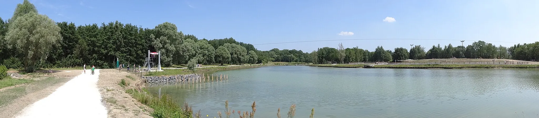 Photo showing: Parc de la Porte du Hainaut, communauté d'agglomération de la Porte du Hainaut, Raismes, Nord, Nord-Pas-de-Calais, France.