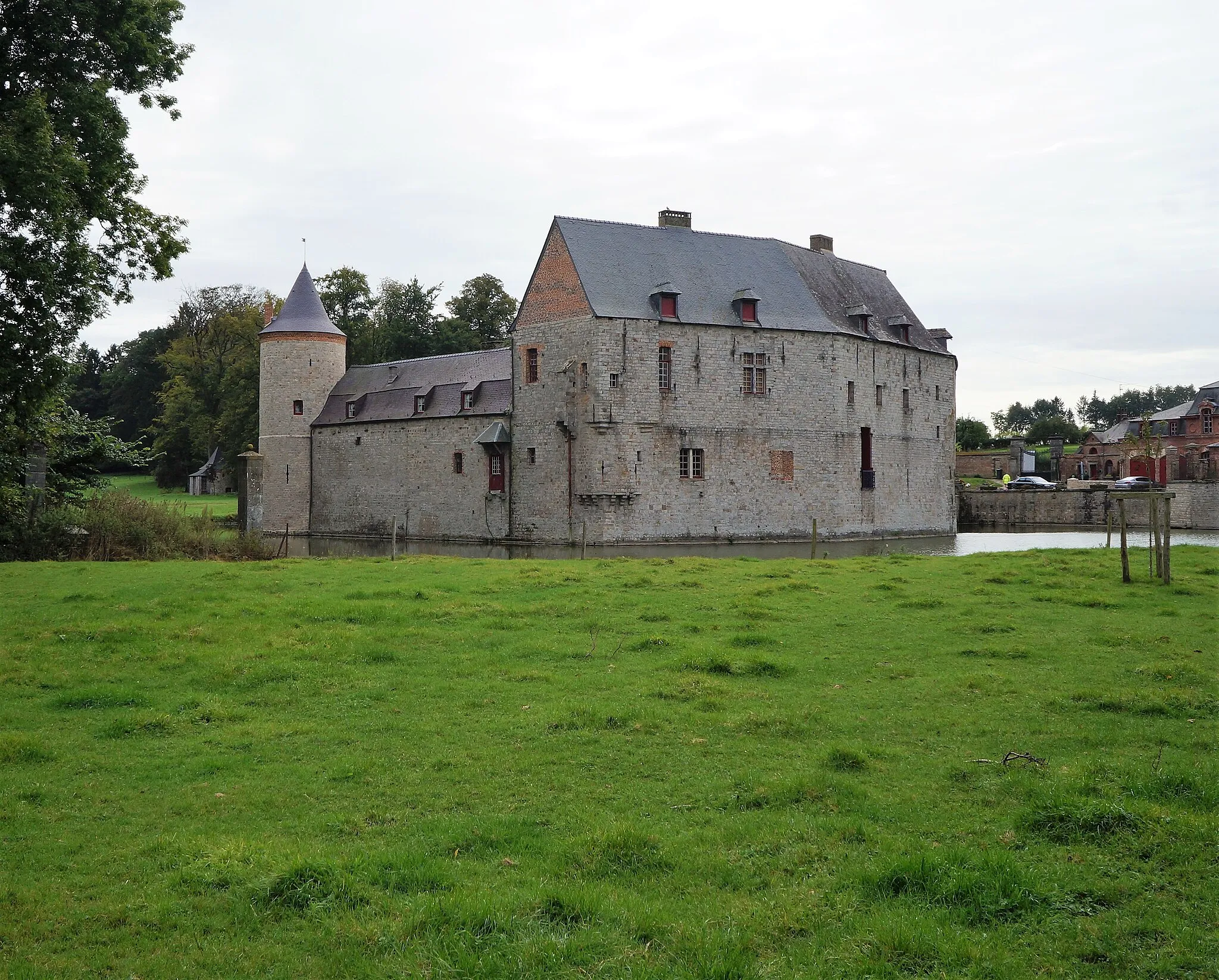 Photo showing: This building is indexed in the base Mérimée, a database of architectural heritage maintained by the French Ministry of Culture, under the reference PA00107775 .