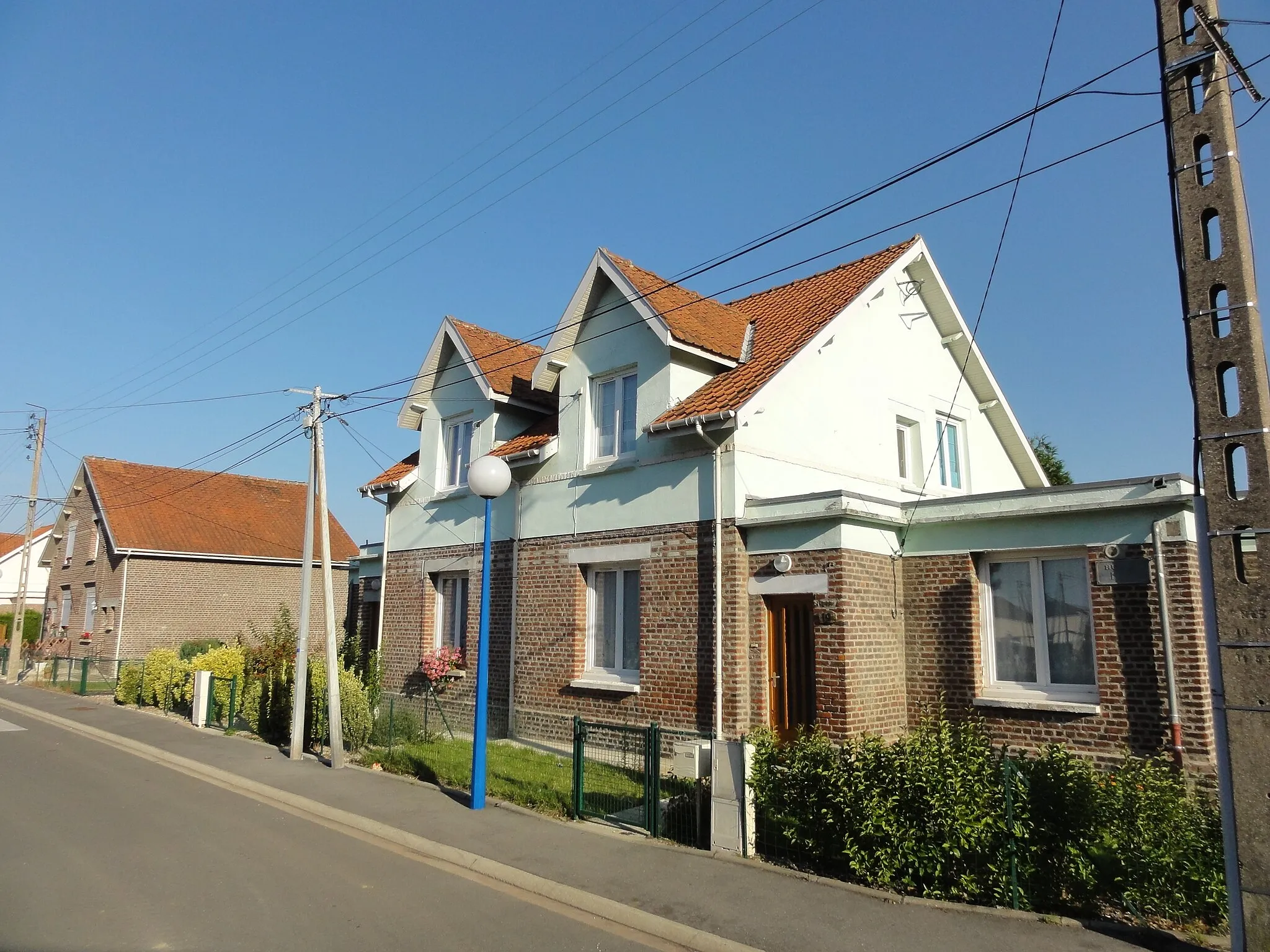 Photo showing: Cité de la Gare de la fosse no 3 - 3 bis de la Compagnie des mines de Nœux dans le bassin minier du Nord-Pas-de-Calais, Nœux-les-Mines, Pas-de-Calais, Nord-Pas-de-Calais, France.