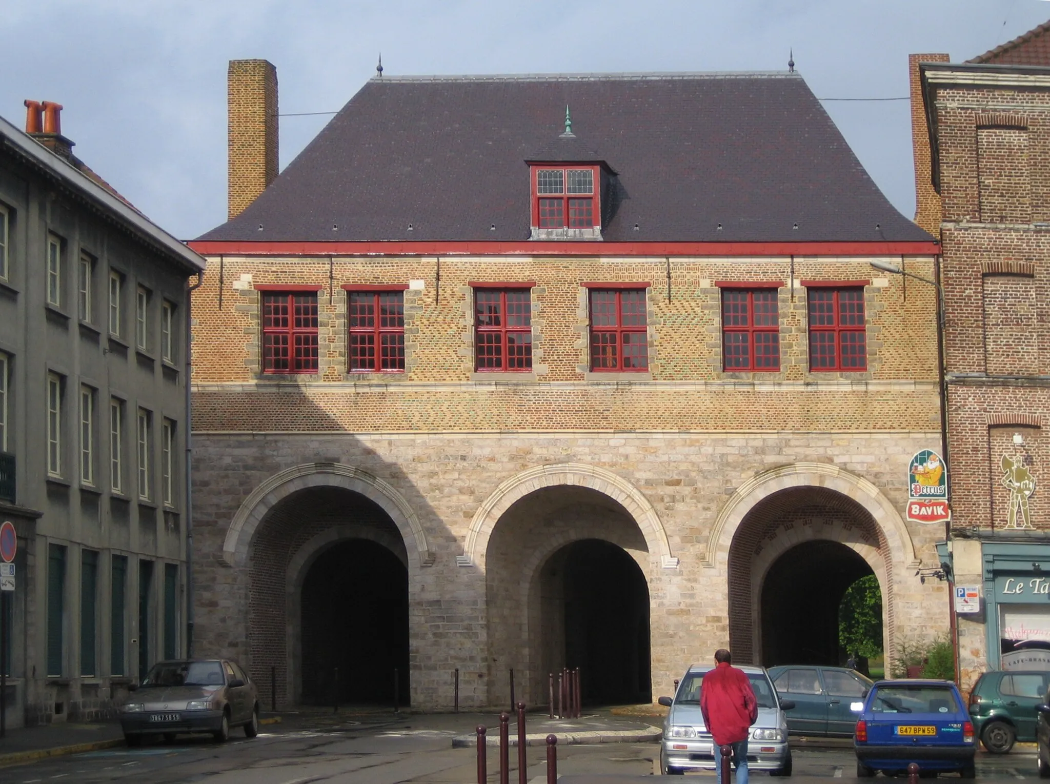 Photo showing: Porte de Roubaix, vue de la place Saint-Hubert, à Lille