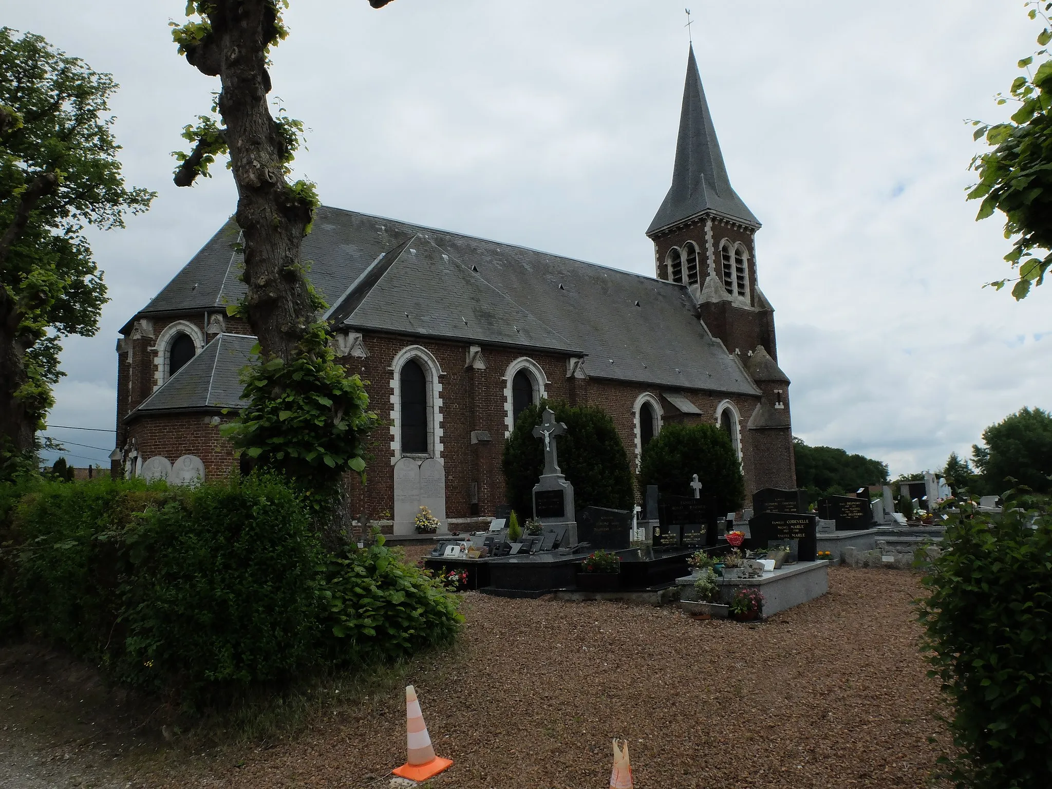 Photo showing: Vue de l'église de Quiestède.