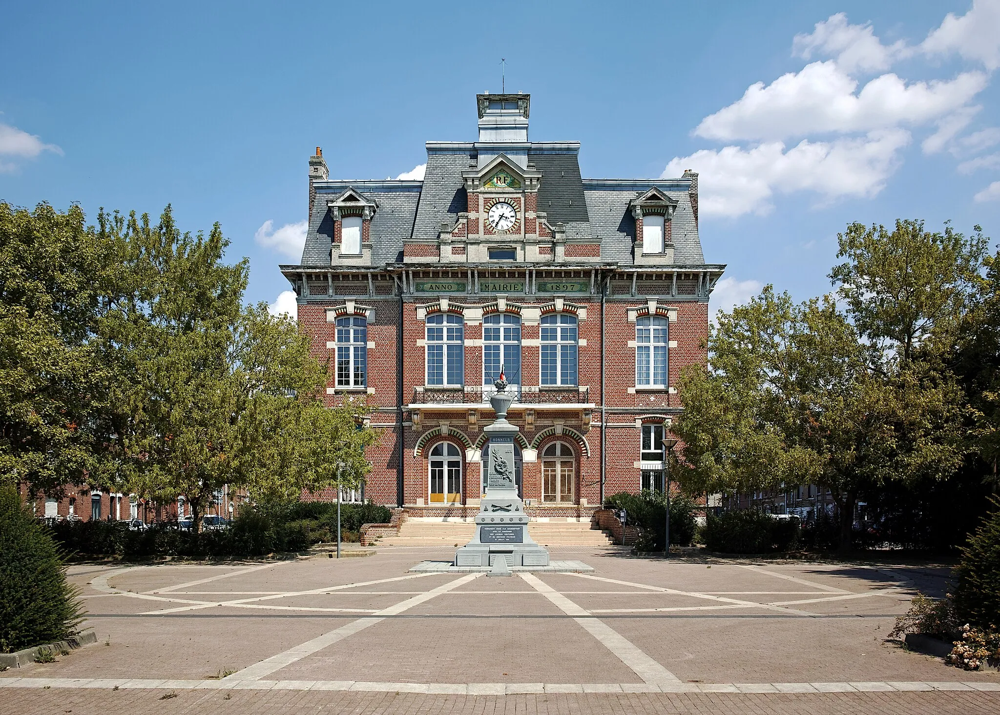 Photo showing: The former town hall of Hellemmes, Place de la République, in Hellemmes-Lille.