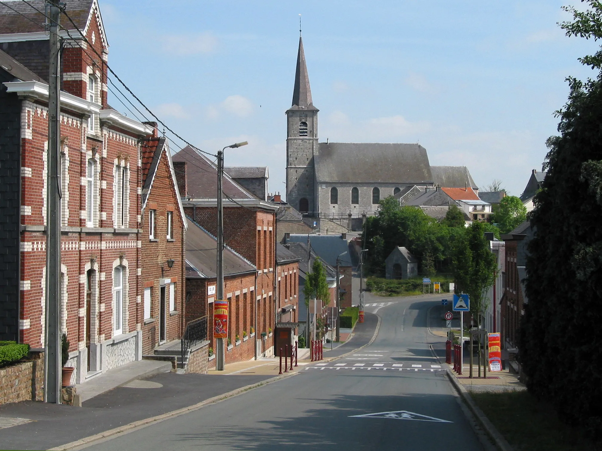 Photo showing: Froidchapelle (Belgique) - Rue de la Station.