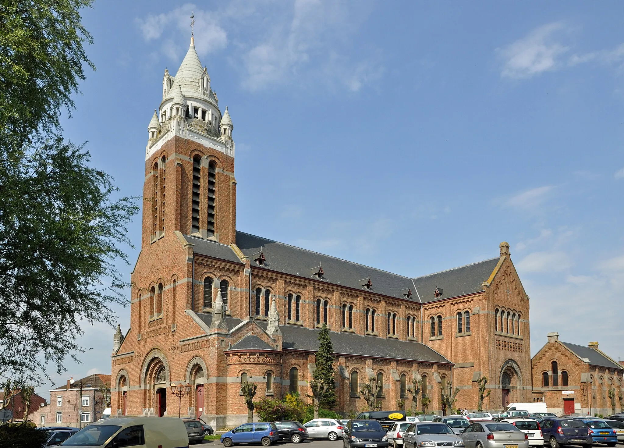 Photo showing: Bailleul (Département du Nord, France): St Vaast church by architect Louis Marie Cordonnier (1854-1940)