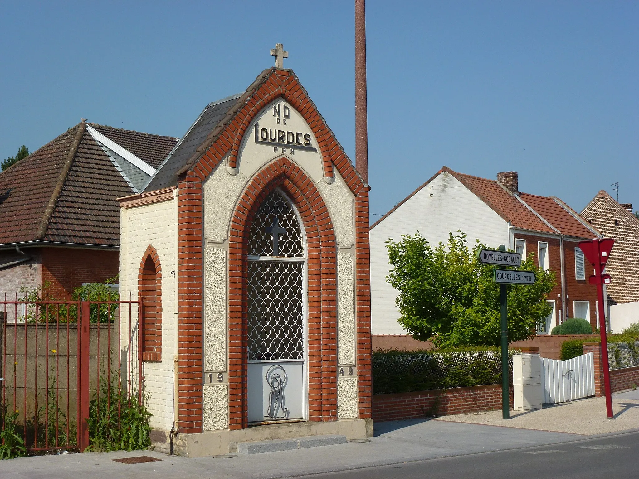 Photo showing: Courcelles-lès-Lens (Pas-de-Calais, Fr) oratoire N.D. de Lourdes