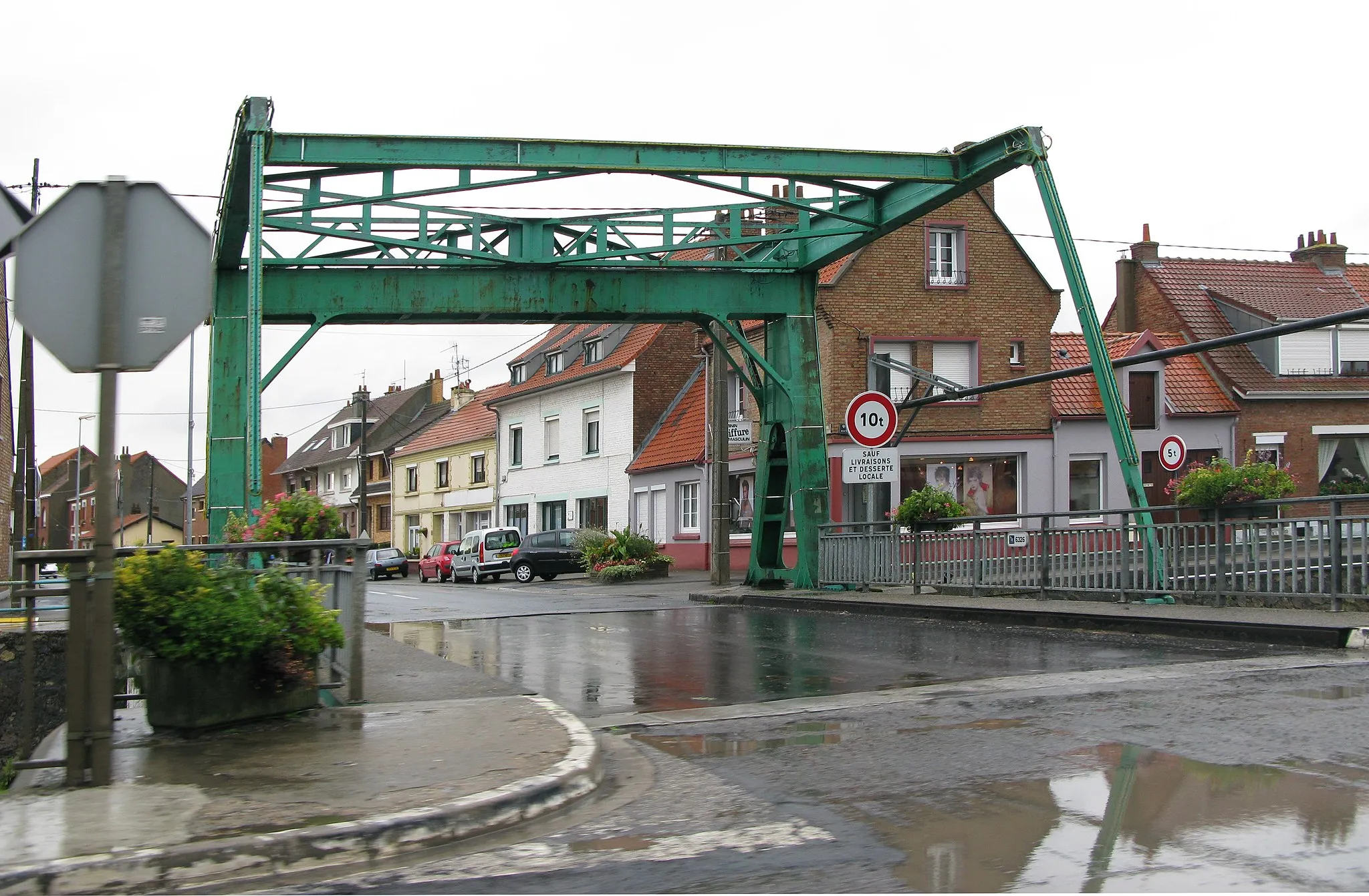 Photo showing: Le pont-levis du Grand-Millebrugghe, sur le canal de la Haute Colme.