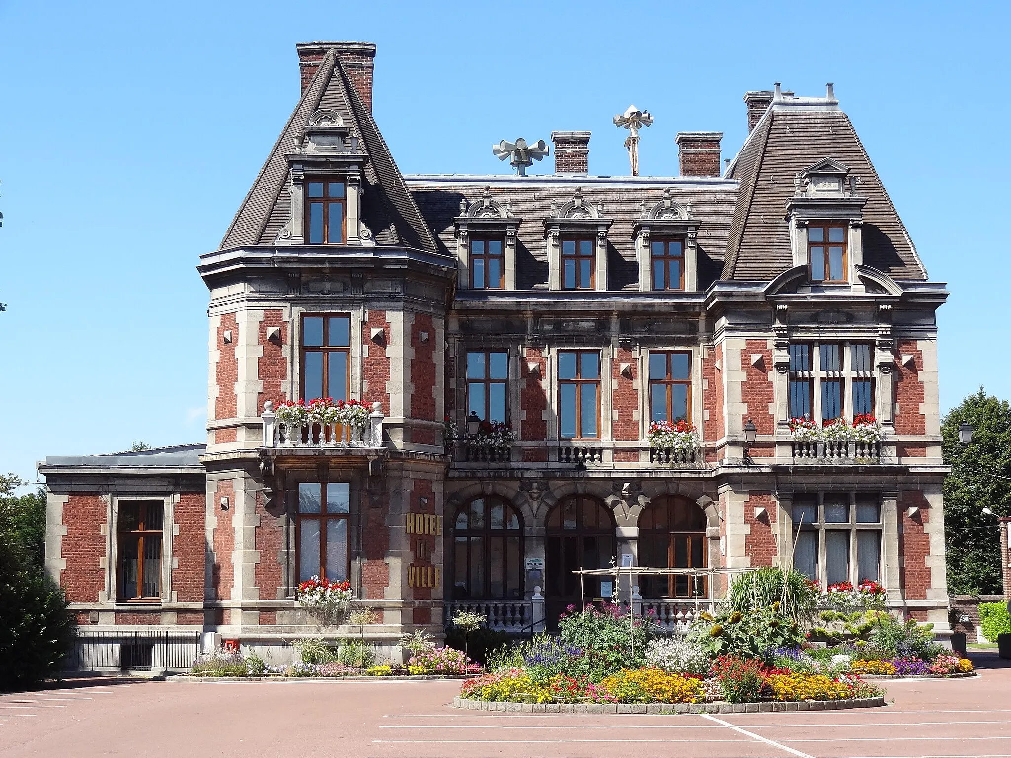 Photo showing: L'Hôtel de Ville de PHALEMPIN (FRANCE, NORD)