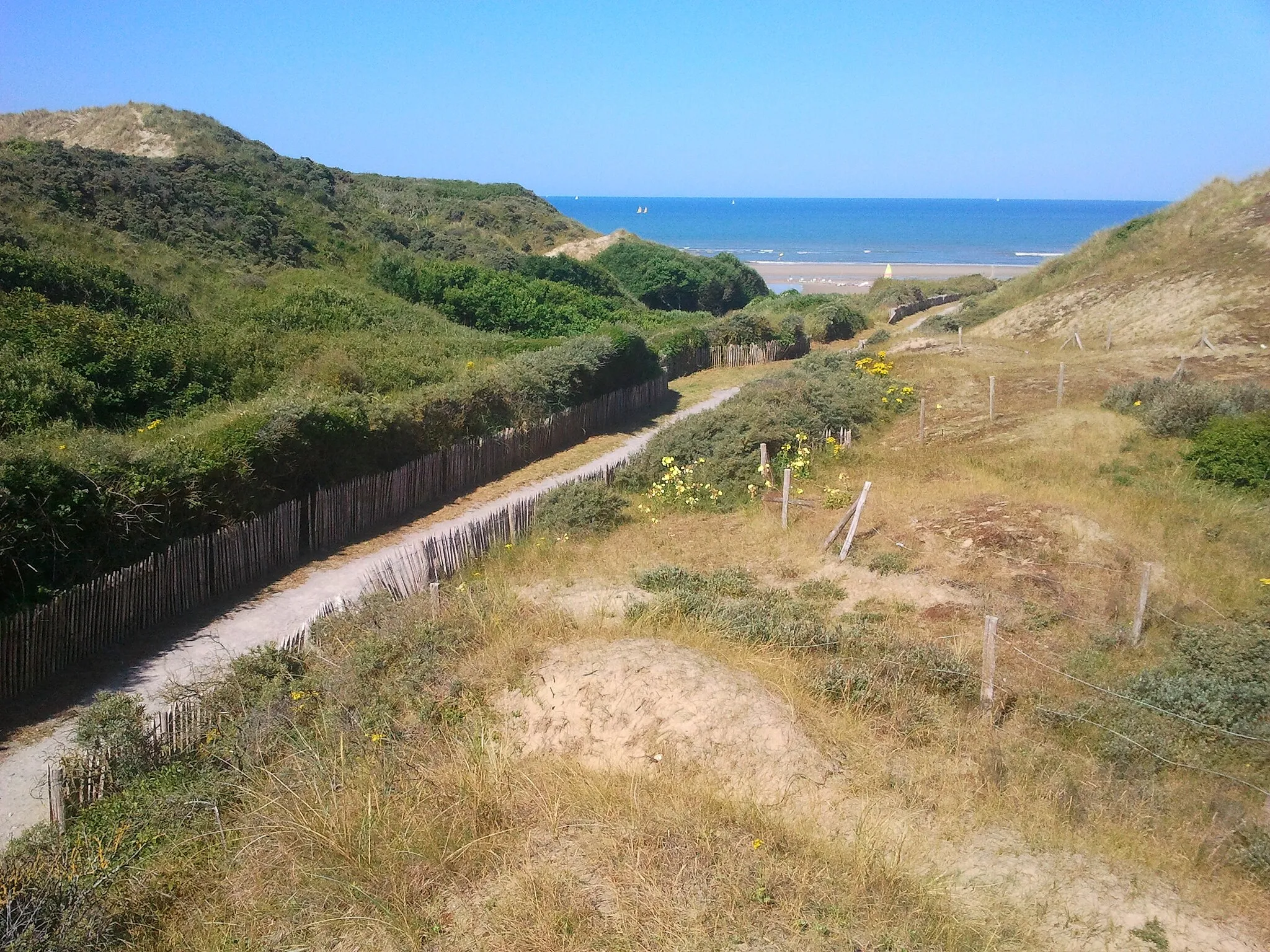 Photo showing: Chemin d'accès à la plage d'Écault (62)