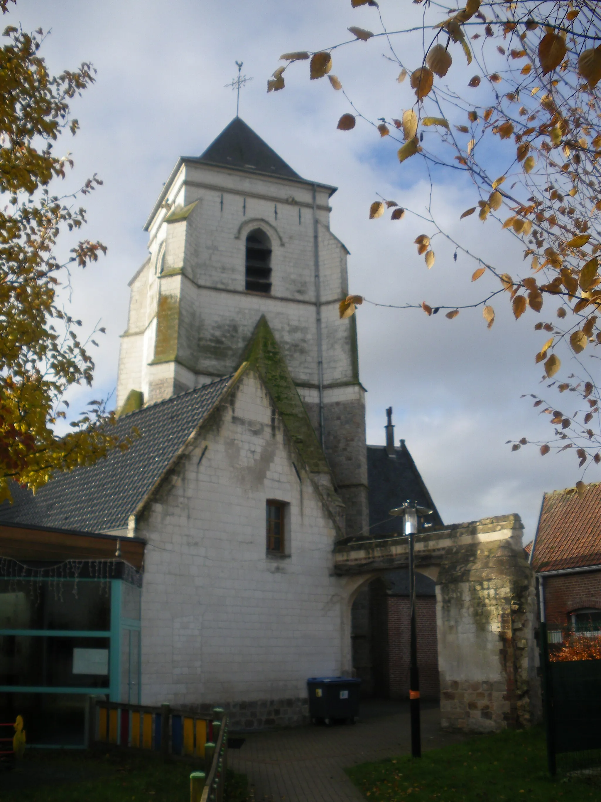 Photo showing: Vue de l'église de Barlin.