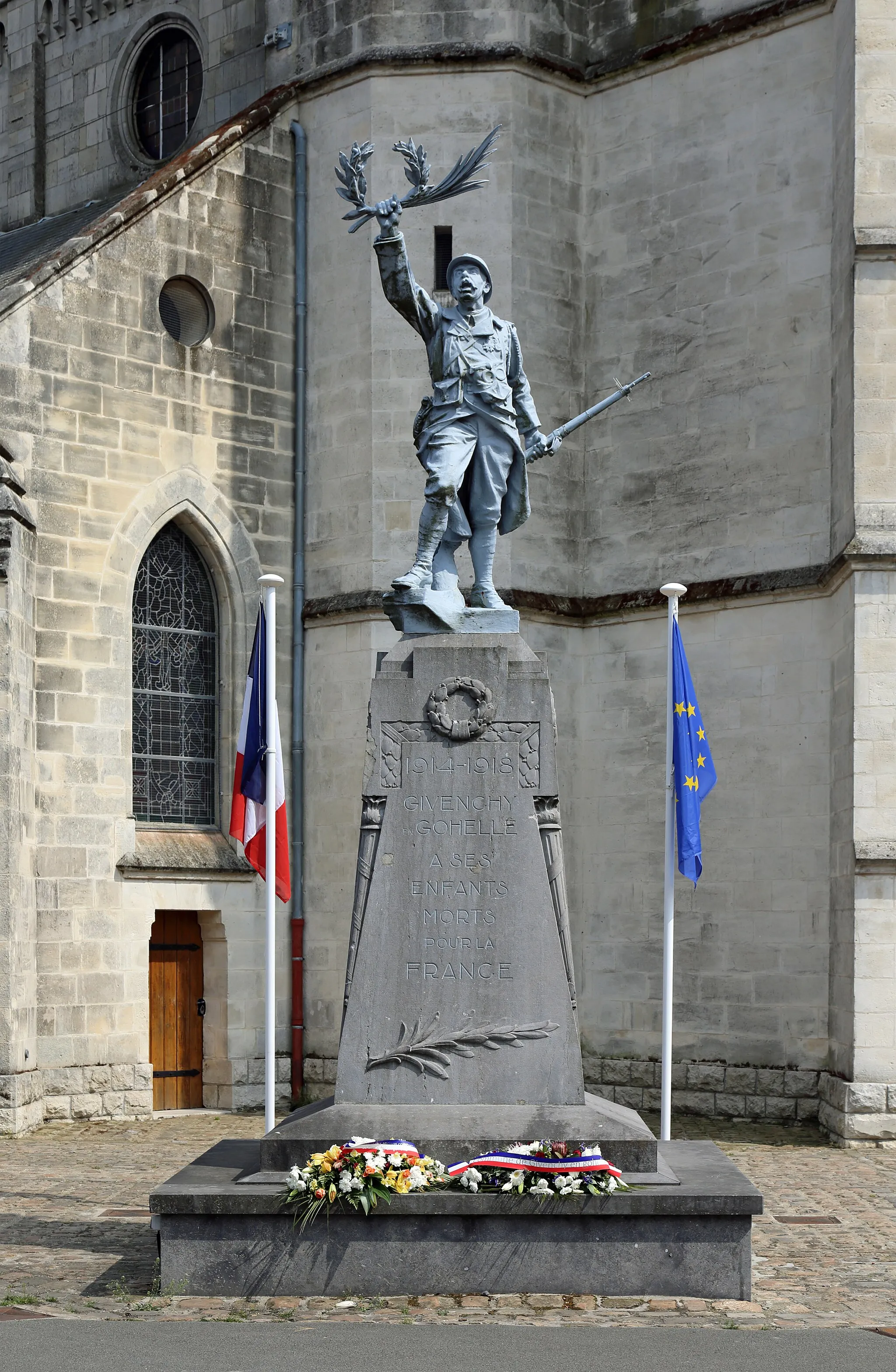 Photo showing: Givenchy-en-Gohelle (Pas-de-Calais department, France): war memorial