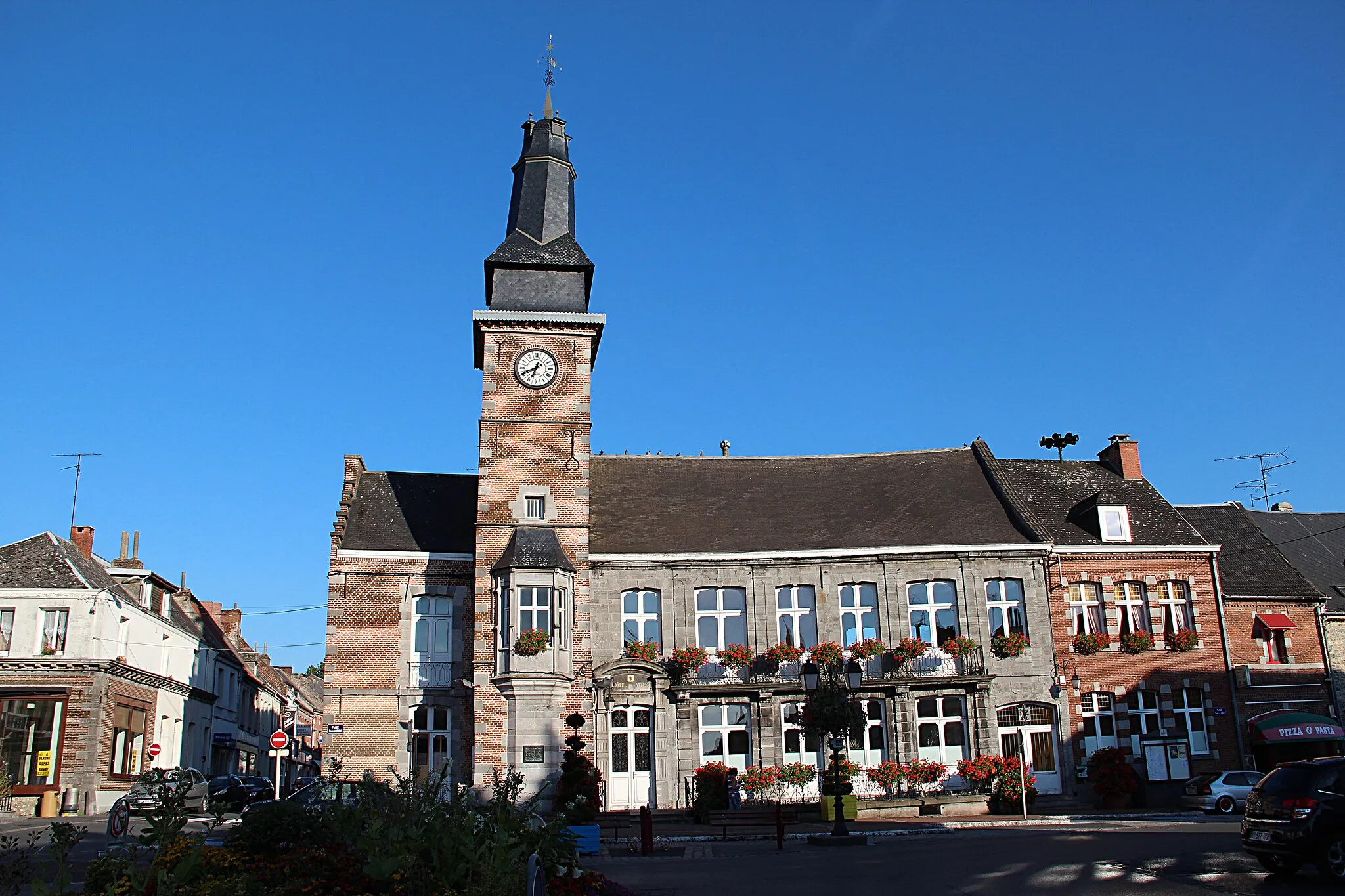 Photo showing: L’hôtel de ville Bavay (département du Nord, France).