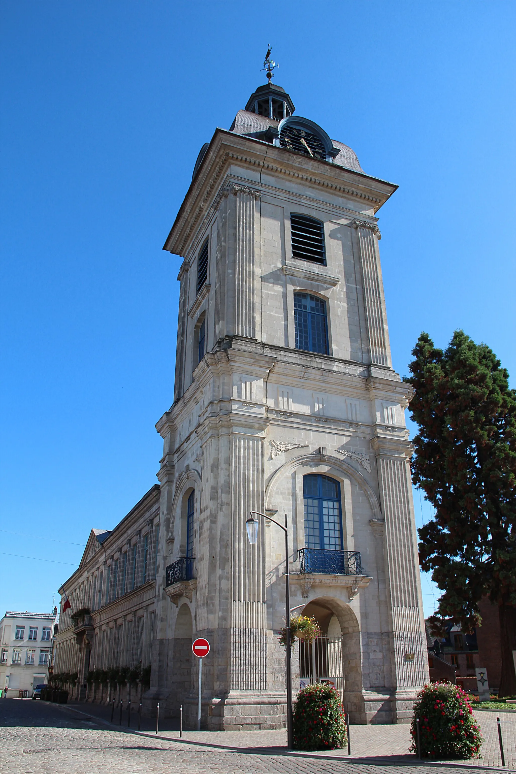 Photo showing: Hôtel de ville de Le Quesnoy (Nord, France).