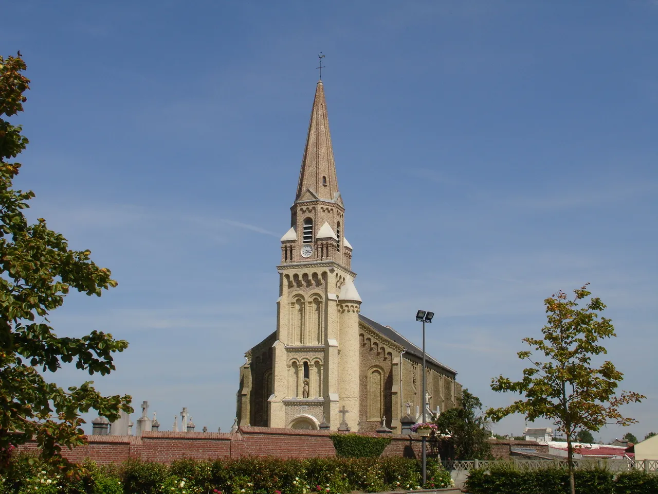 Photo showing: Église de Coulogne