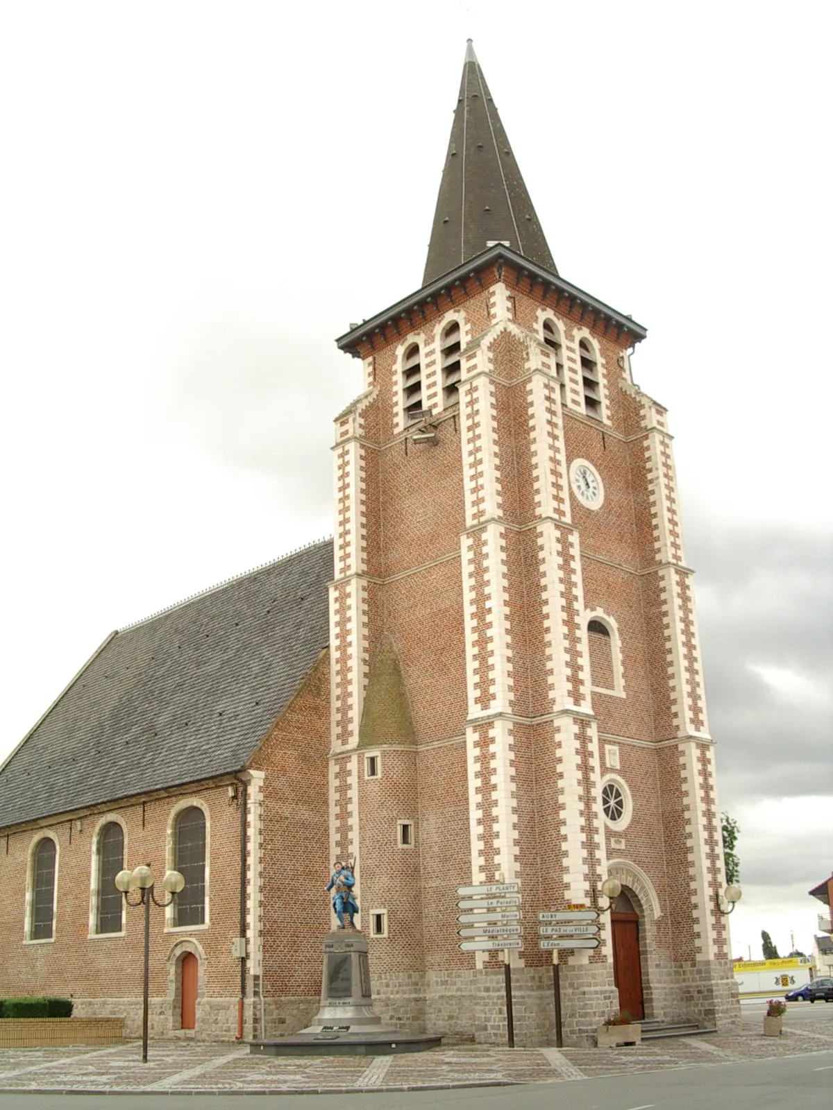 Photo showing: Eglise Saint Nicolas Leforest
