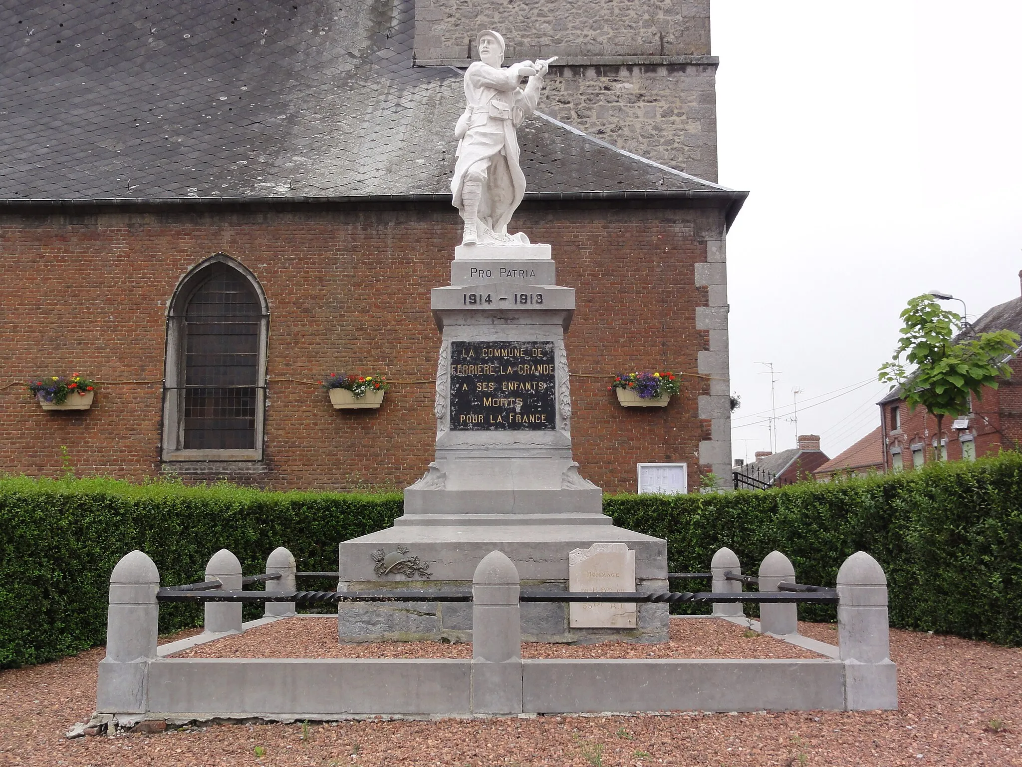 Photo showing: Ferrière-la-Grande (Nord, Fr) monument aux morts