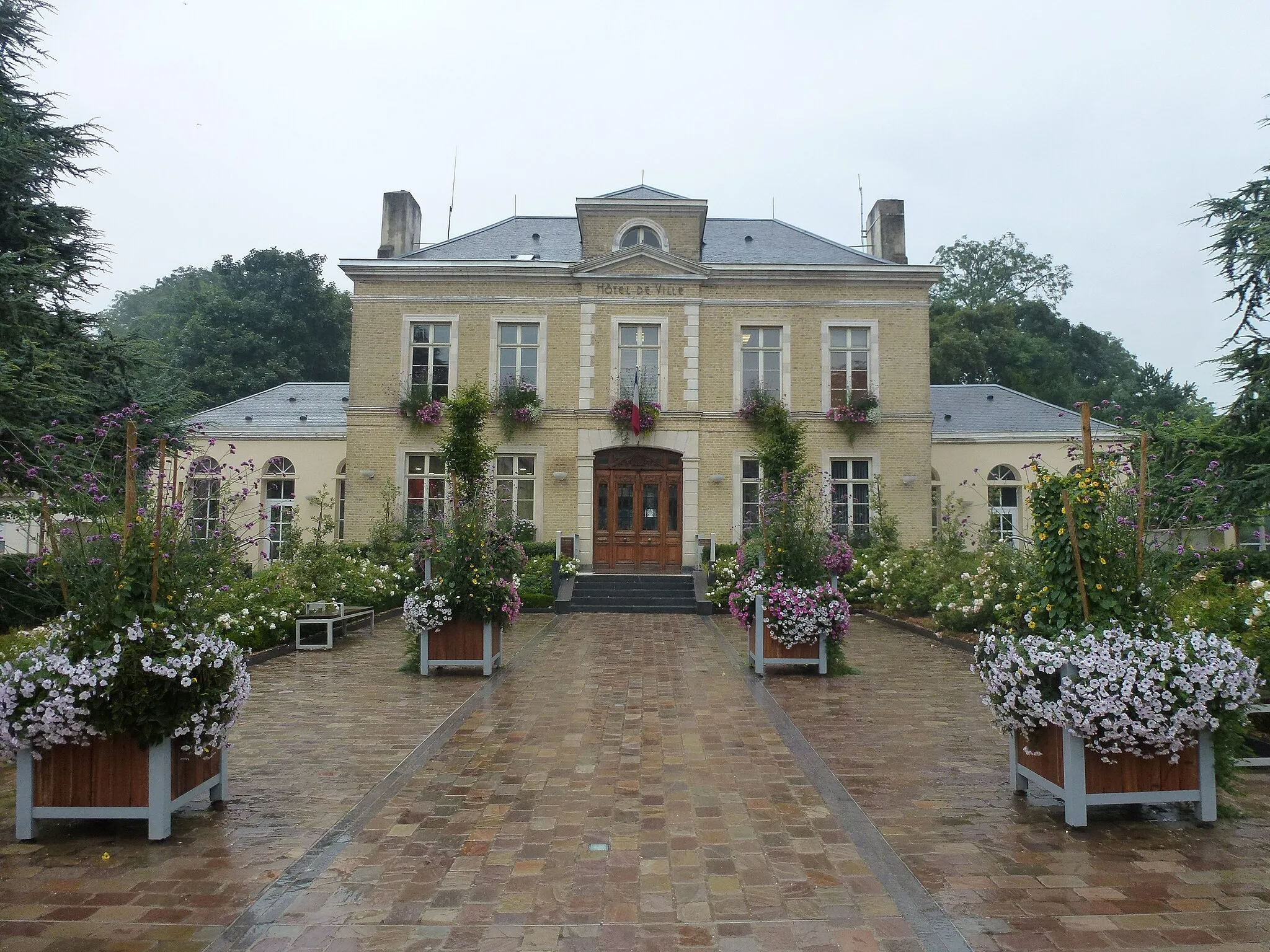 Photo showing: Ardres (Pas-de-Calais) hotel de ville