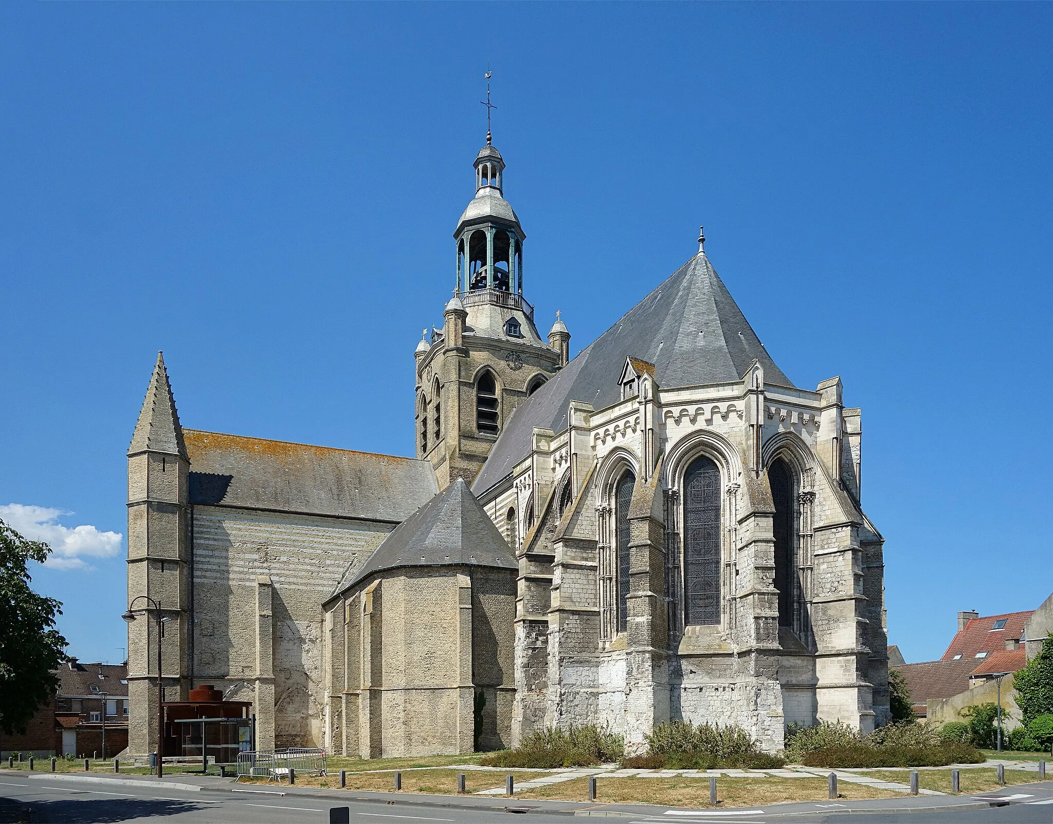 Photo showing: The apse of Saint-Jean-Baptiste church, Bourbourg.