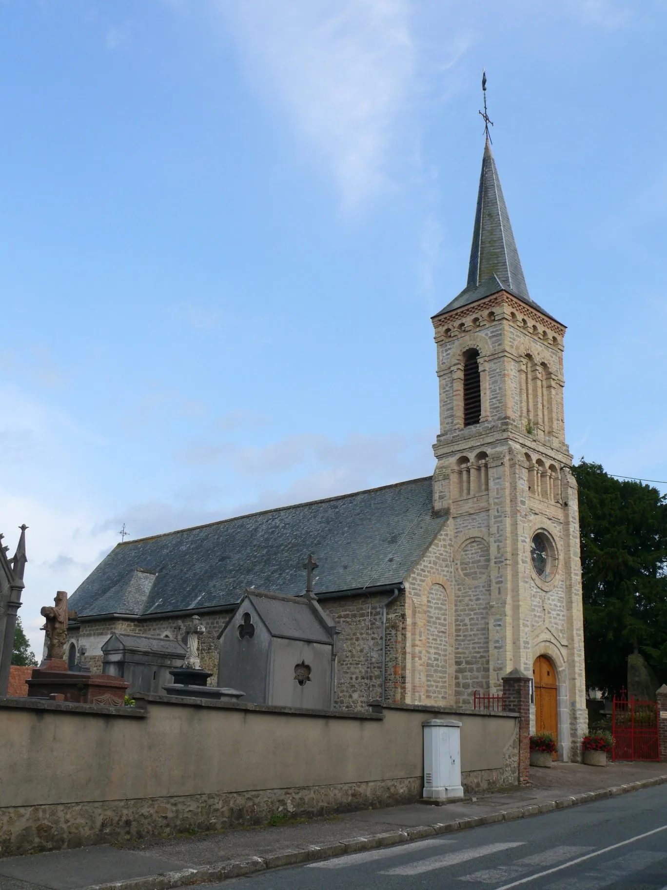 Photo showing: Saint-Eloi's church of Hesdigneul-lès-Boulogne (Pas-de-Calais, France).