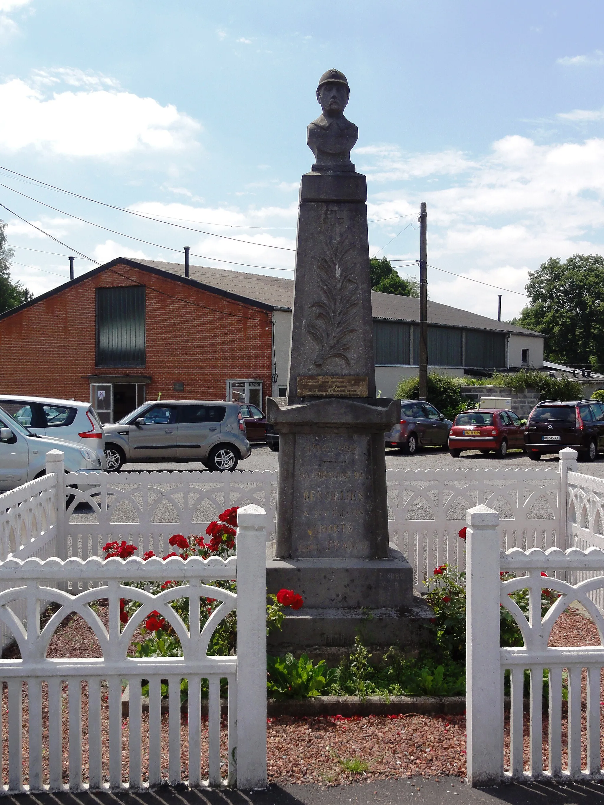 Photo showing: Bersillies (Nord, Fr) monument aux morts.