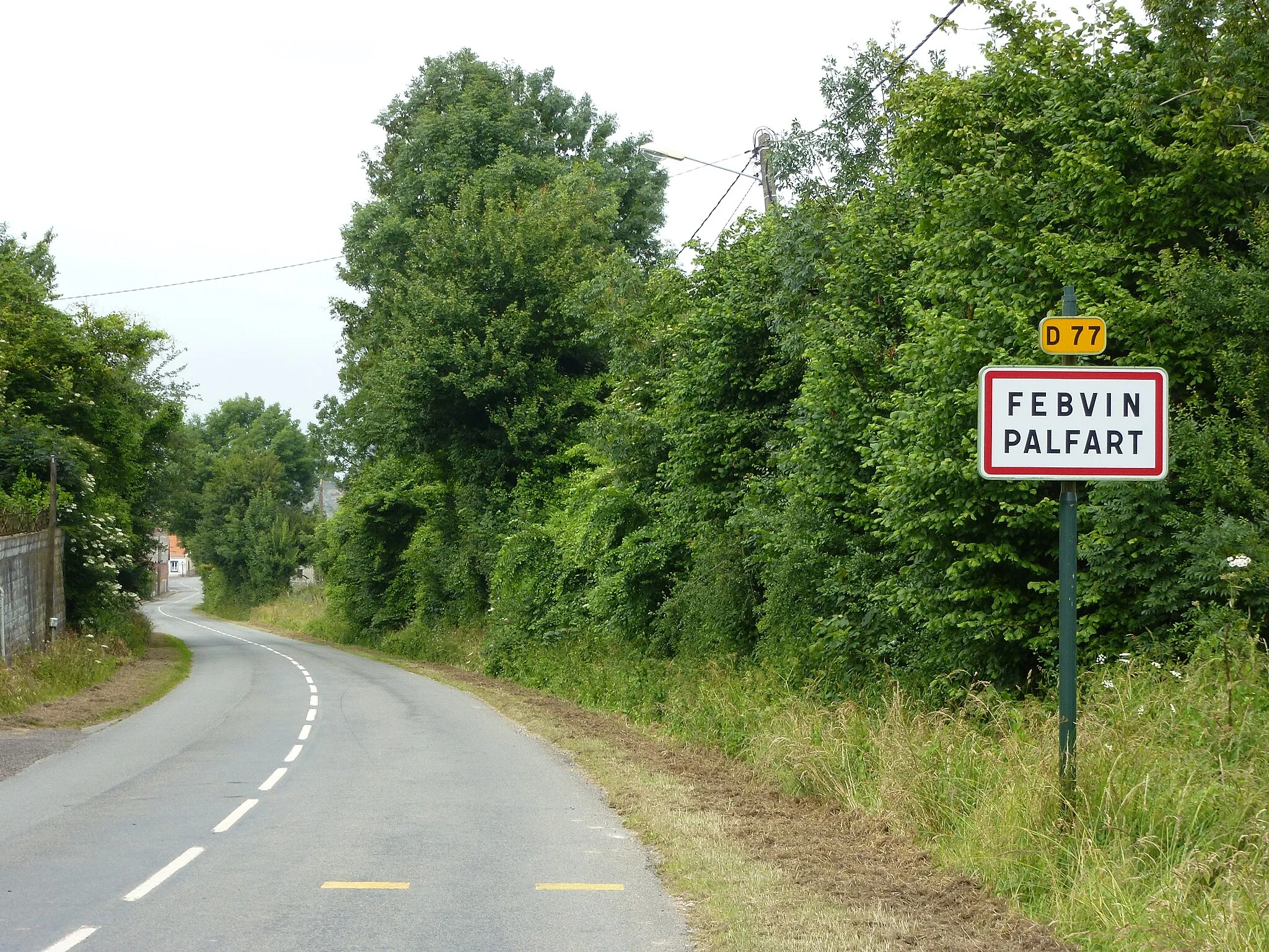 Photo showing: Febvin-Palfart (Pas-de-Calais) city limit sign
