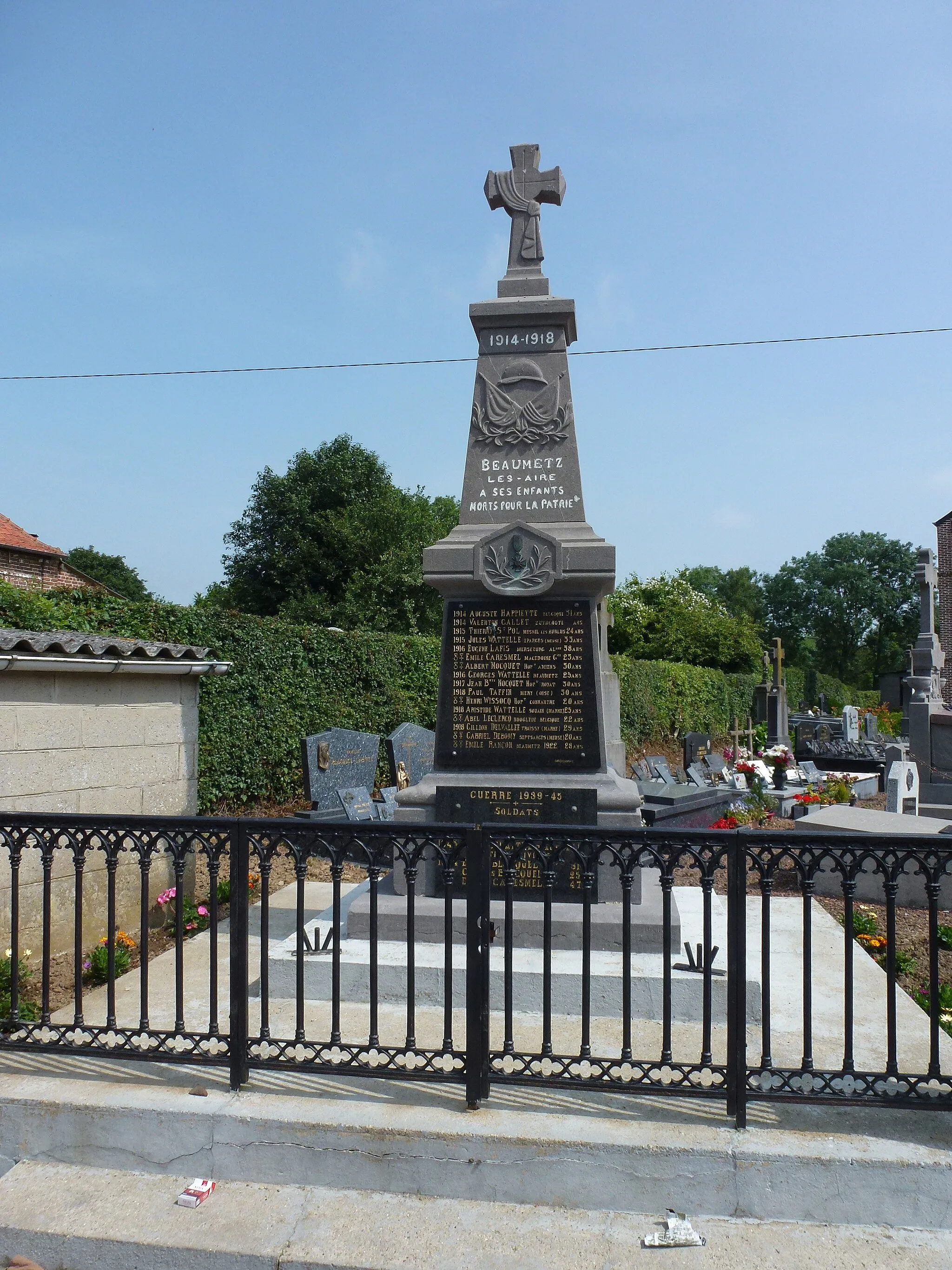 Photo showing: Beaumetz-lès-Aire (Pas-de-Calais, Fr) monument aux morts