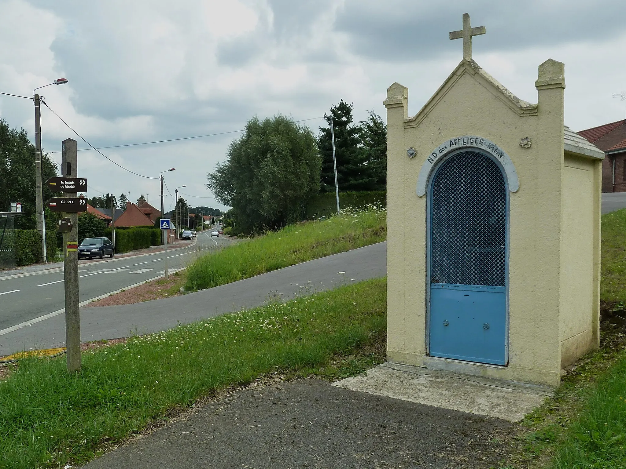 Photo showing: Oratoire sur le GR 121C autour Verchain-Maugré Nord.- France.