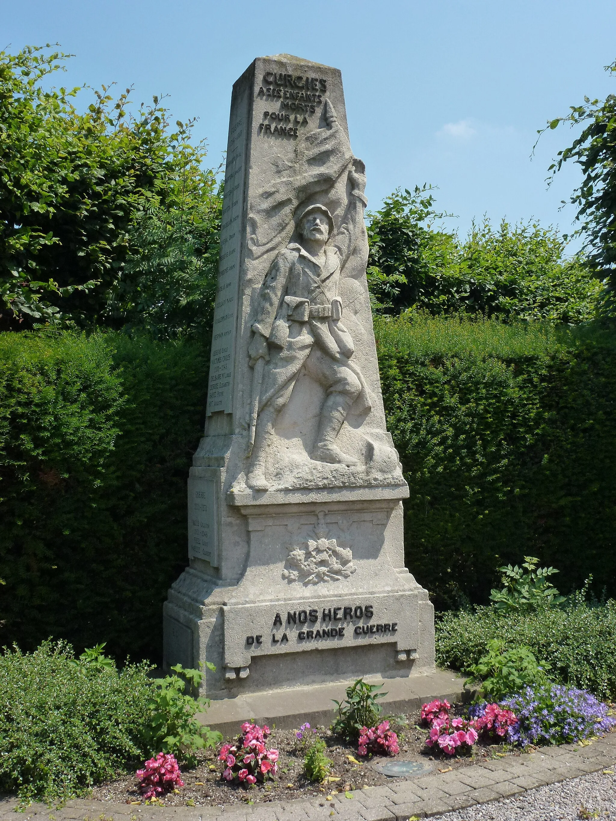 Photo showing: Curgies (Nord, Fr) monument aux morts