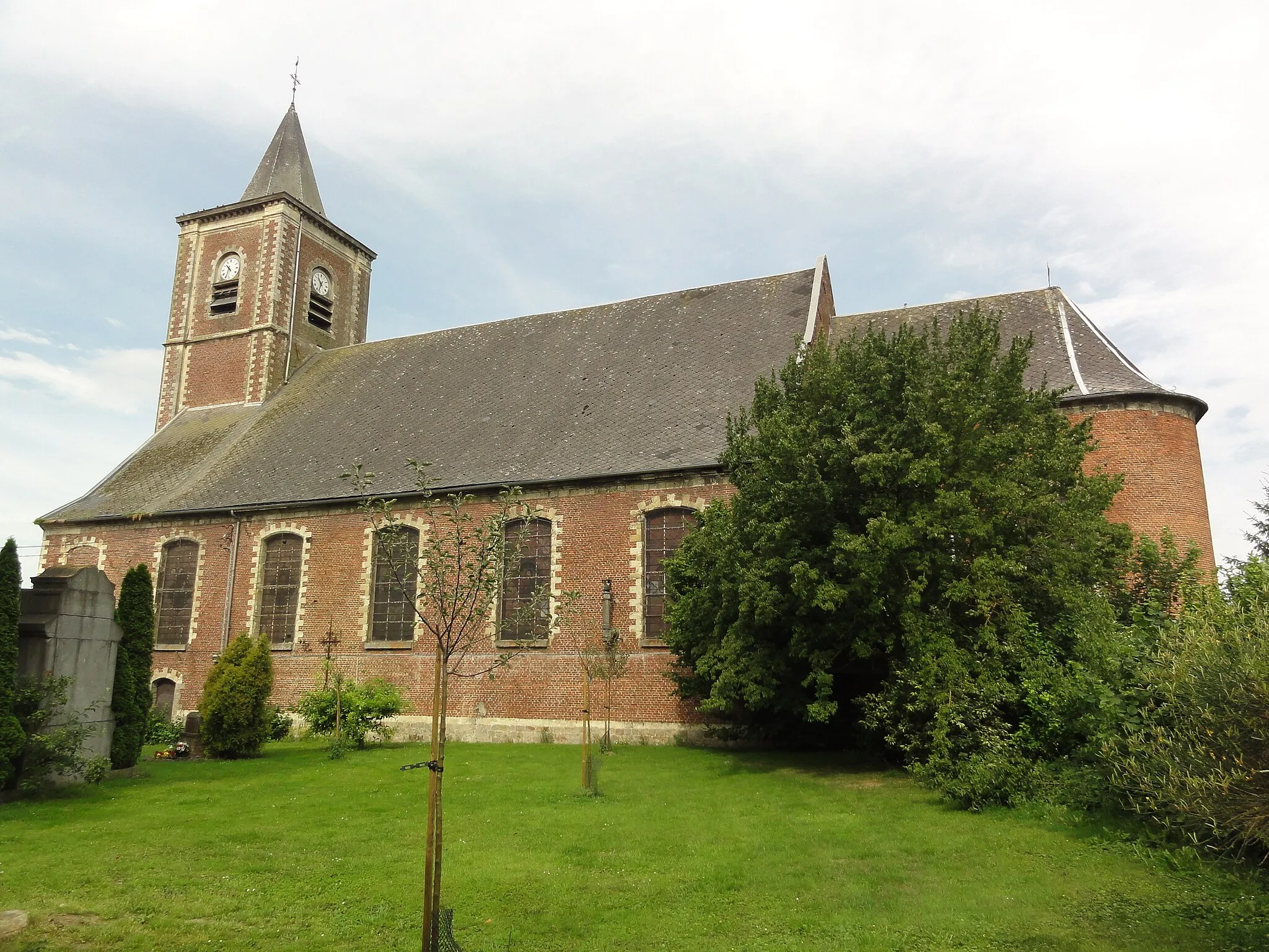 Photo showing: Villers-Pol (Nord, Fr) Église Saint-Martin, vue latérale